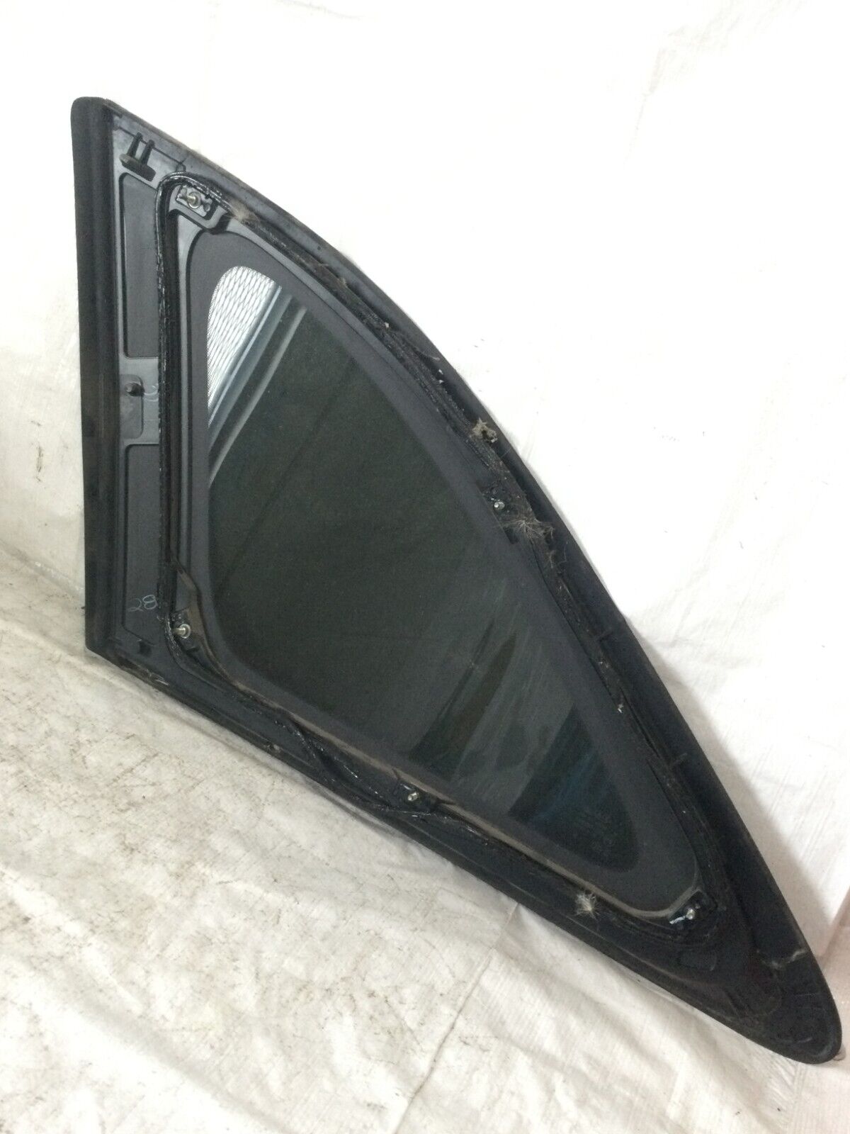 2016-2020 Kia Sorento Rear Right Quarter Window Glass OEM