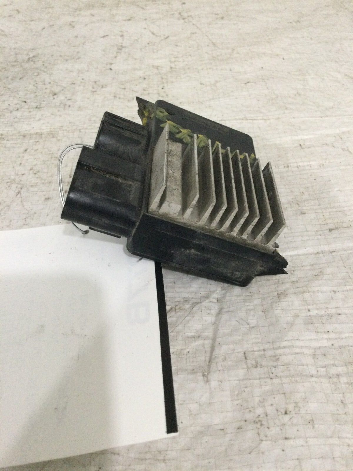 2017 Toyota Corolla Cooling Fan Control Module OEM 89257-12010 MARKED DAMAGE
