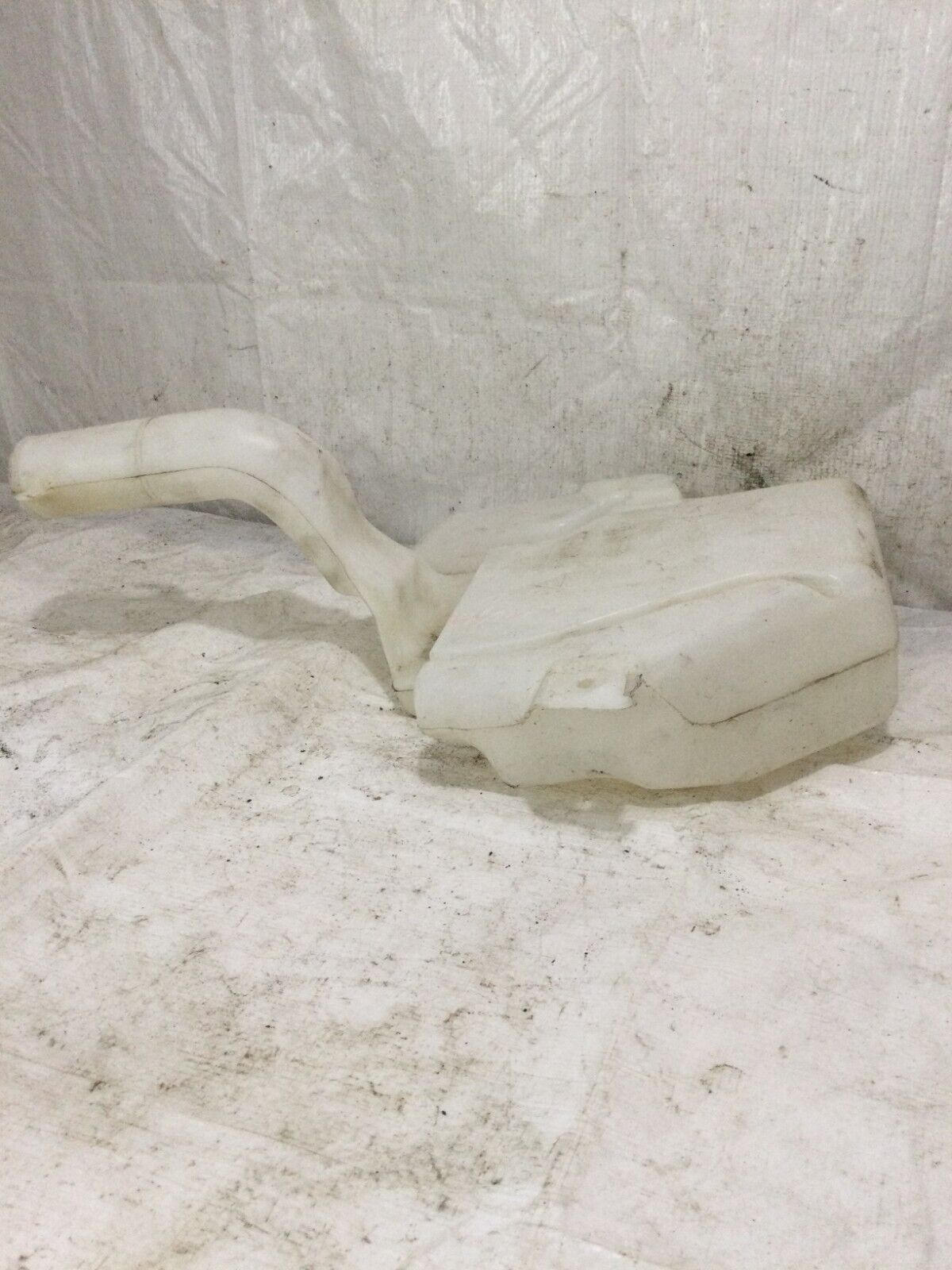 2017 Dodge Grand Caravan Windshield Washer Fluid Reservoir Tank 05113650AD