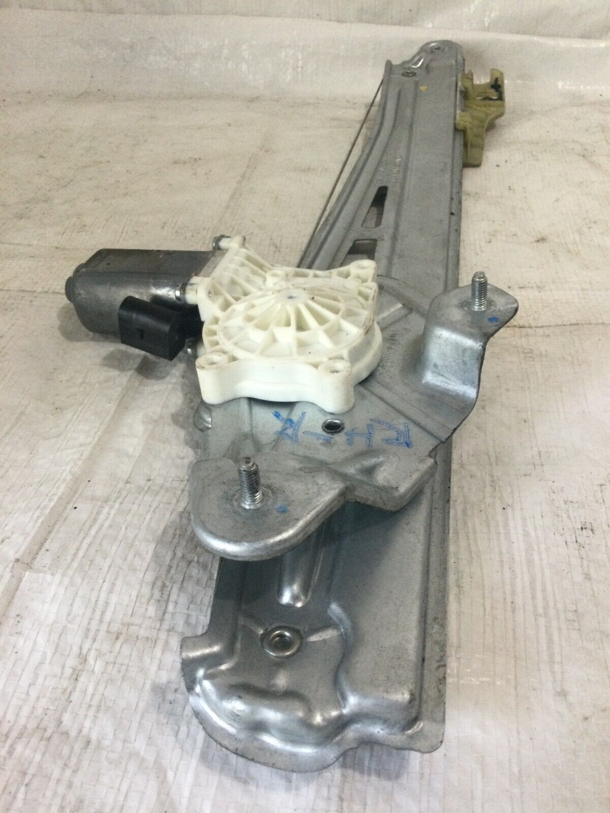 2017 Ford Explorer Rear Right Window Regulator W/ Motor OEM 923548101