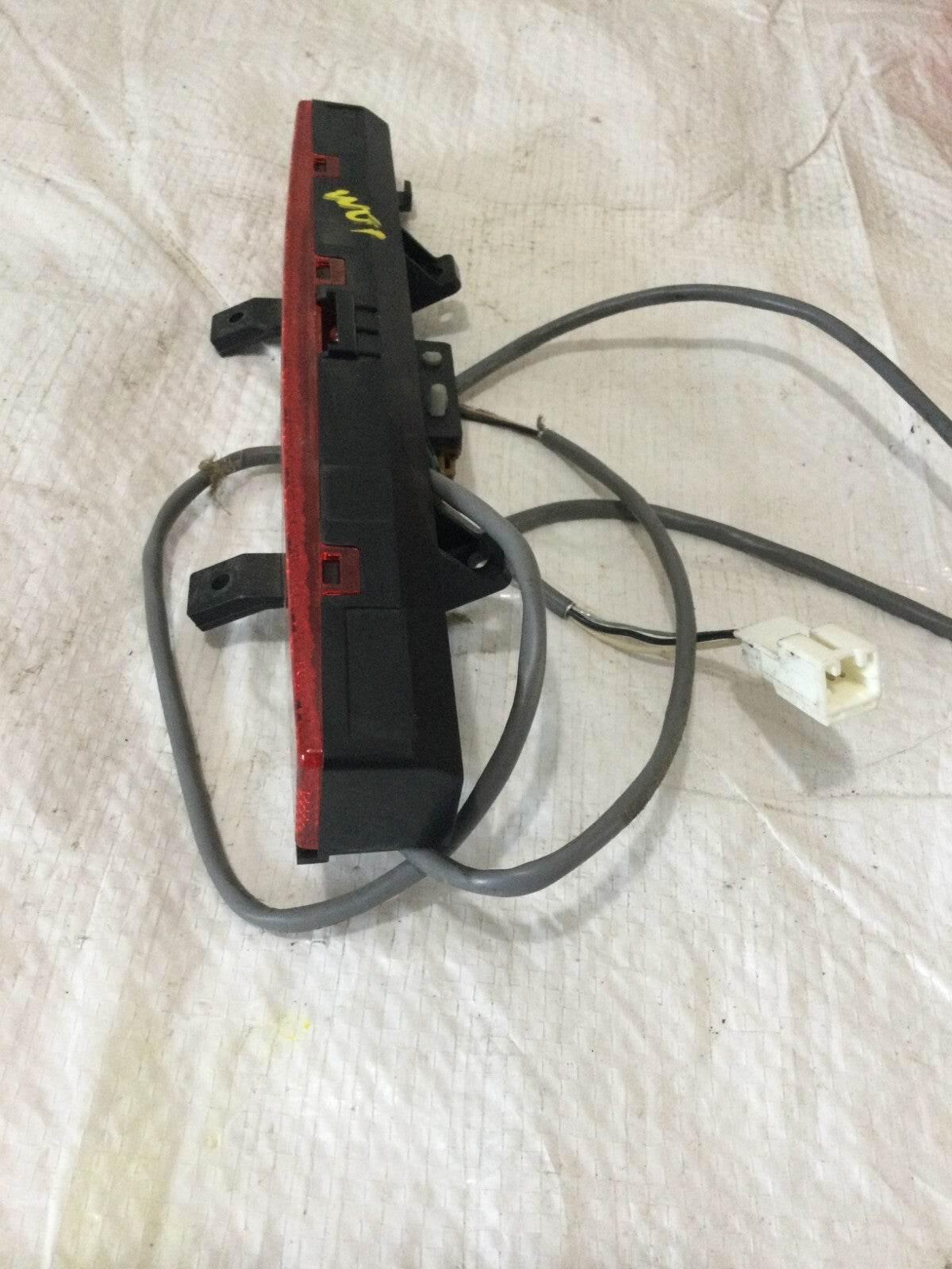 Third Brake Light M35 M45 2006 Infiniti Rear Back High Mounted Stop Lamp OEM