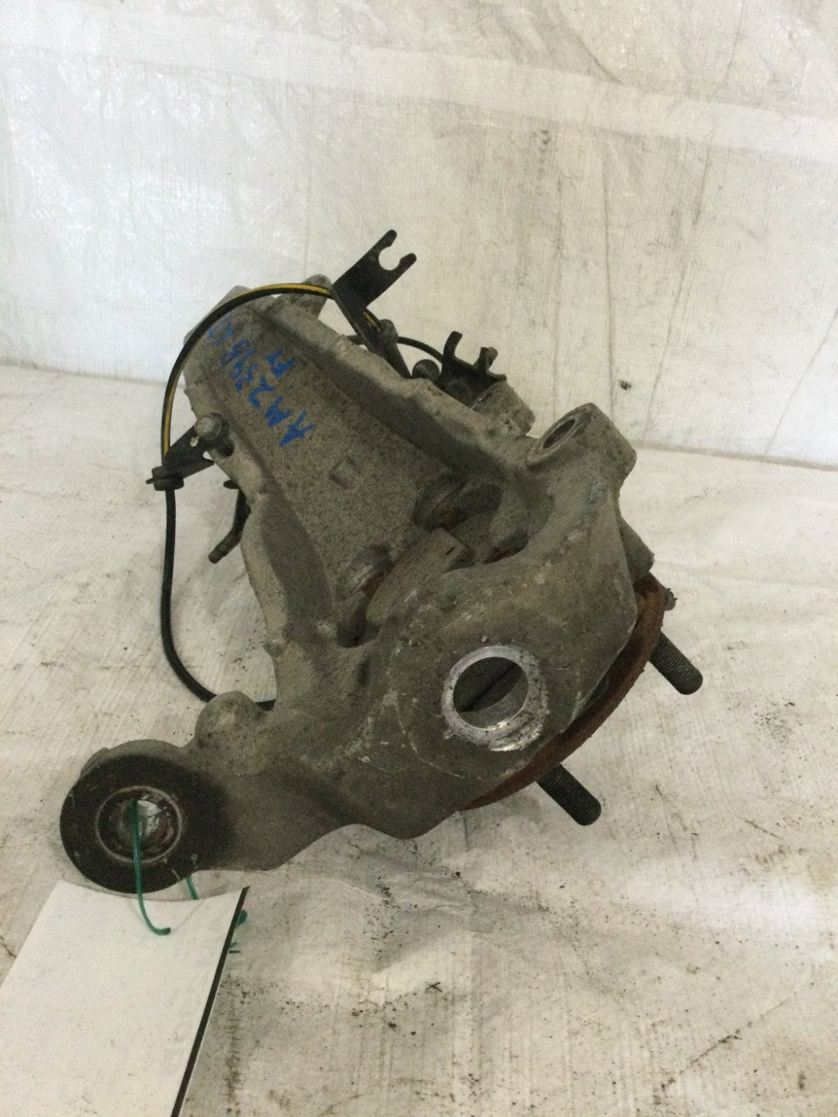 2007 Infiniti G35 3.5L Front Left Spindle Knuckle OEM