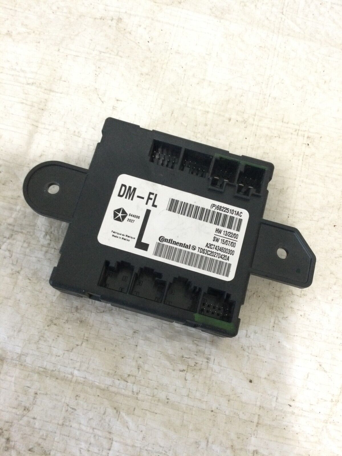 2018 RAM 1500  Front Left Side   Door Control  Module P68225101AC OEM