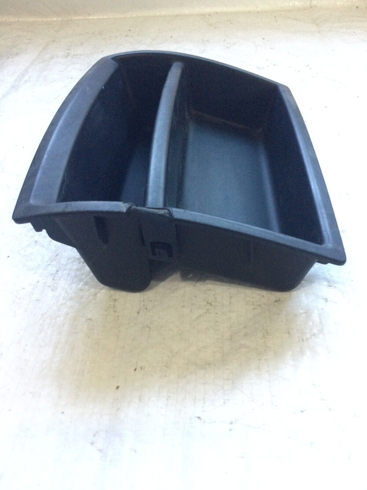 2007 Volkswagen Touraeg Center Console Storage Bin Tray 7L6857923 OEM