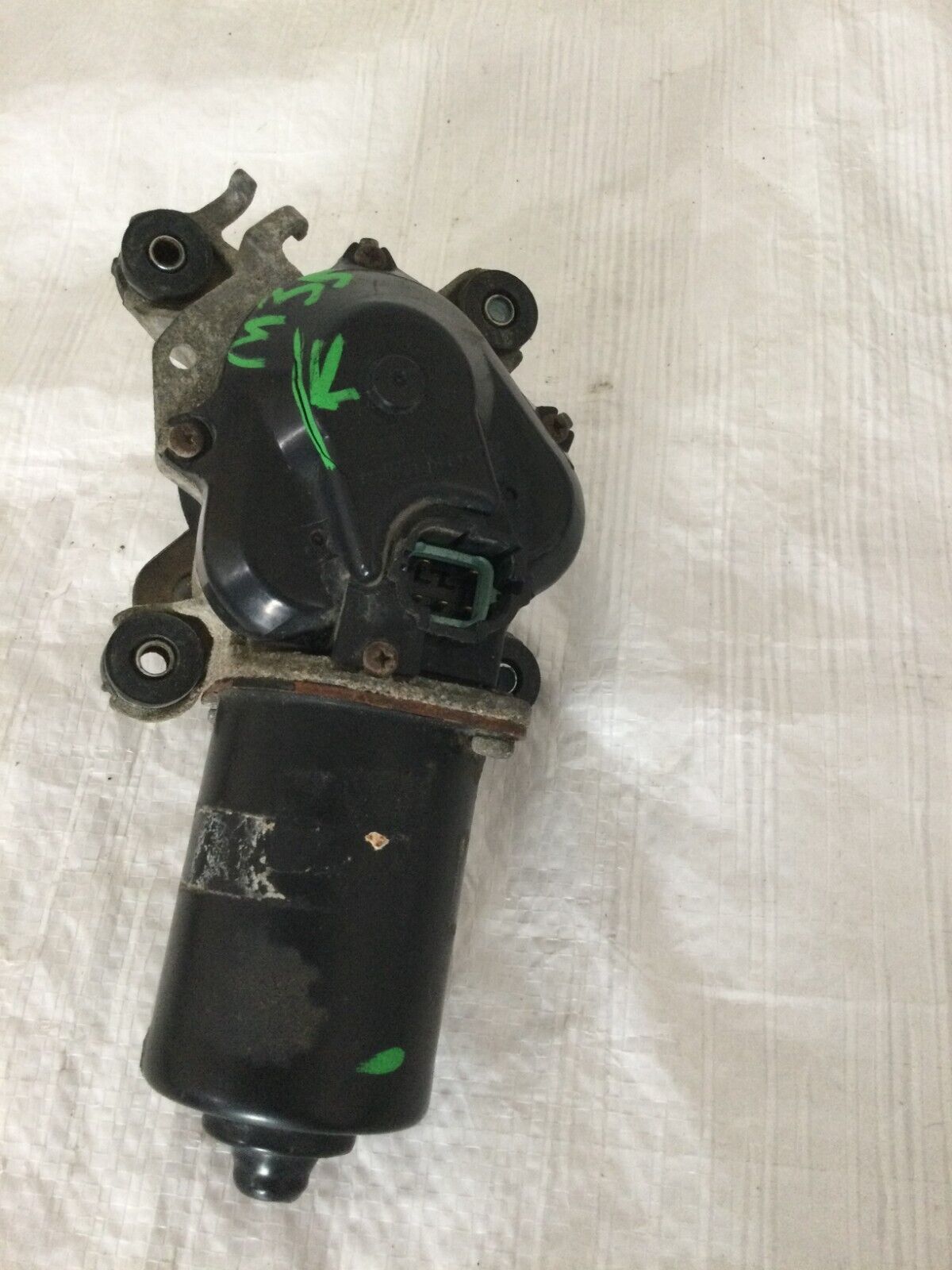 2001 Nissan Xterra Frond Windshield Wiper Motor OEM