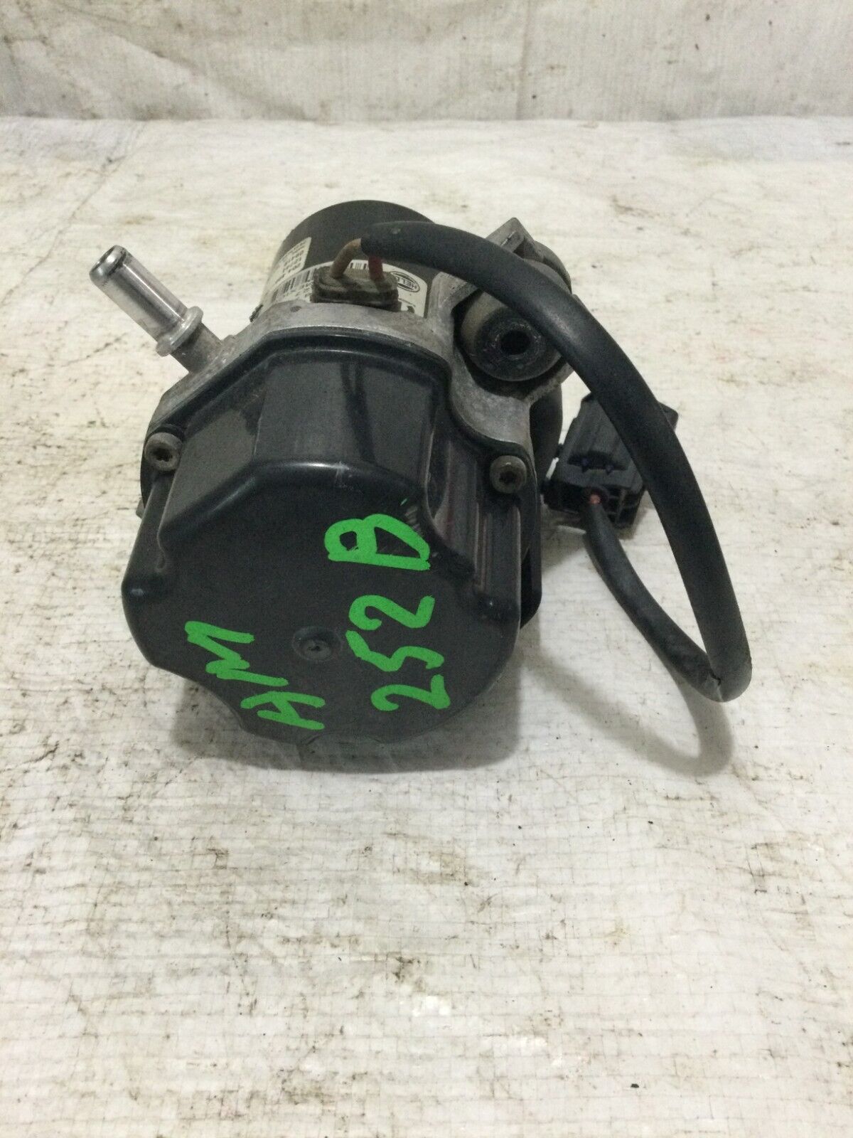 2017 2018 2019 Dodge Ram 1500 Brake Booster Vacuum Pump 180974527 OEM