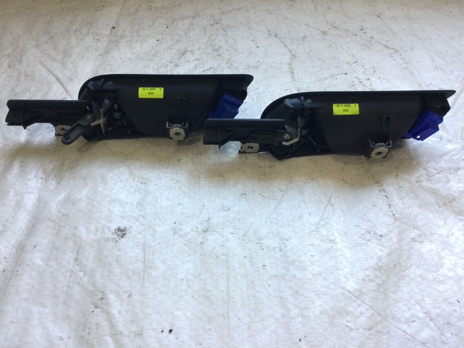 2006 Volkswagen Jetta Front Right Interior Door Handle OEM 1K2837114