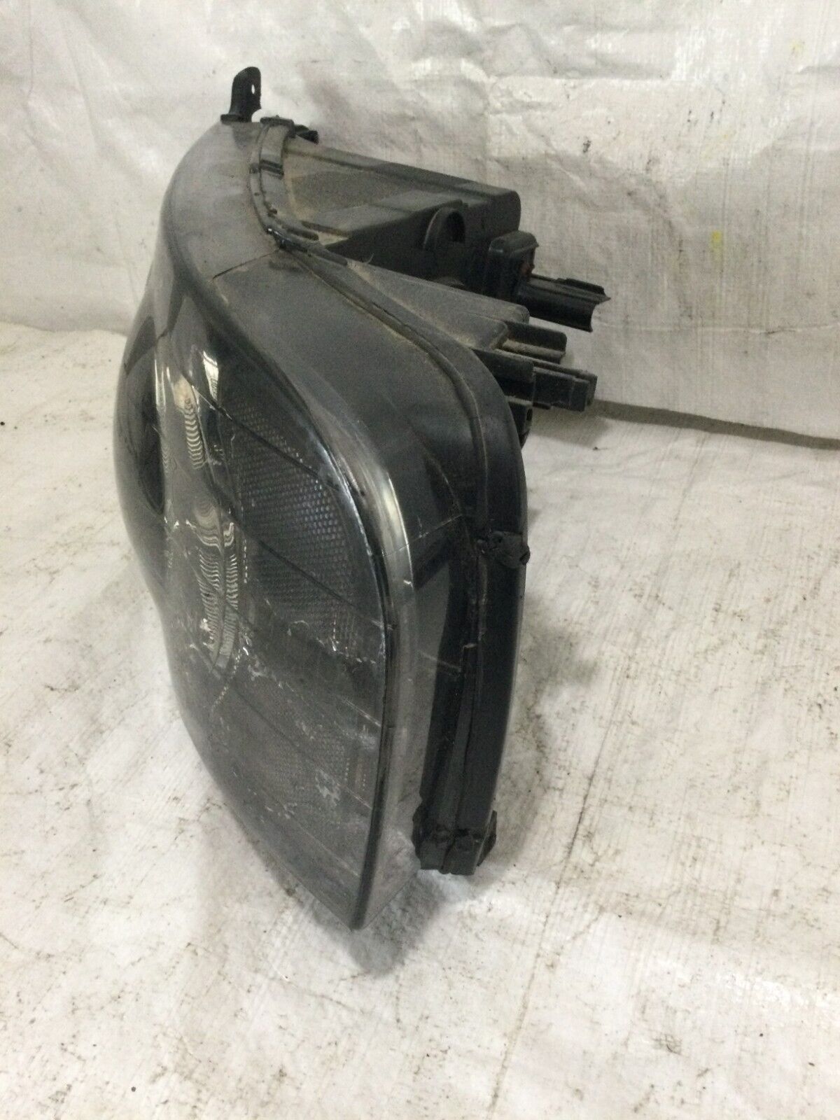 2004 Dodge Ram 1500 Black Headlight Left Driver Side OEM ( DAMAGE TAB )