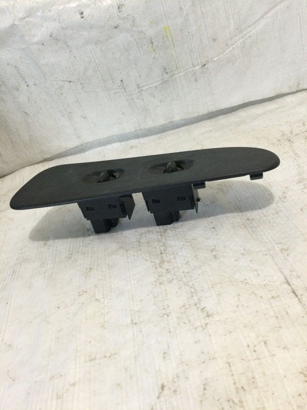 2003-2005 Dodge Ram 2500  Front Right passenger power door window Switch OEM