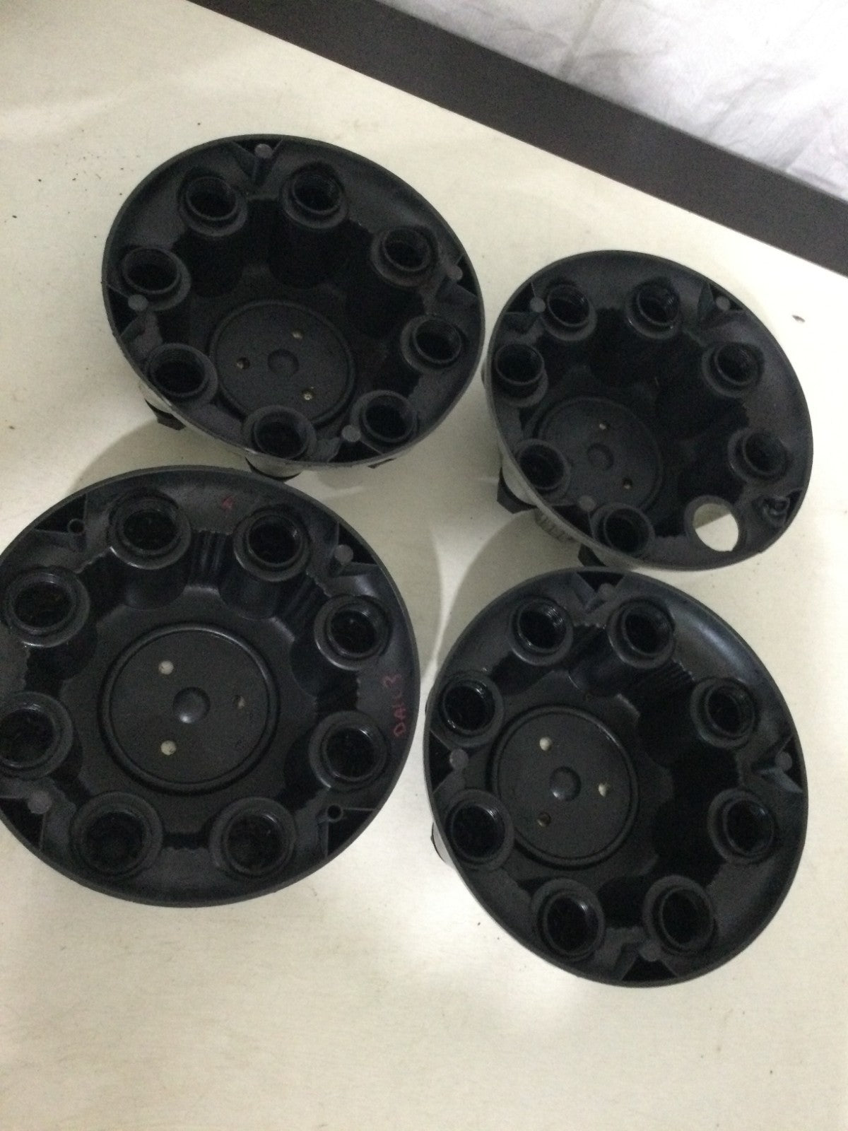 2001-2007 Chevrolet Silverado 2500 Center Cap Set of 4 OEM MARKED DAMAGE