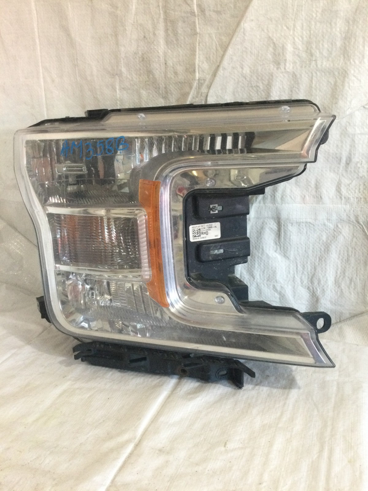 2018 Ford F150 F-150 Right Halogen Headlight Headlamp OEM JL34-13005-AL
