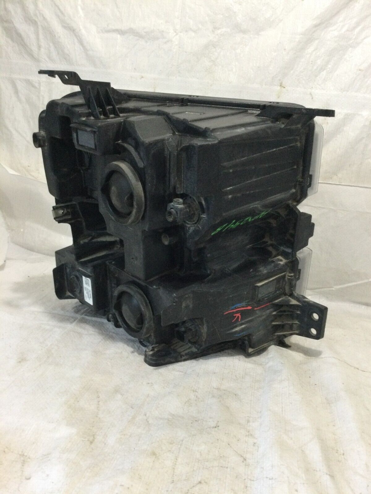 2019 Chevrolet Silverado 1500 Driver Lh Halogen Headlight OEM ( DAMAGED TAB )