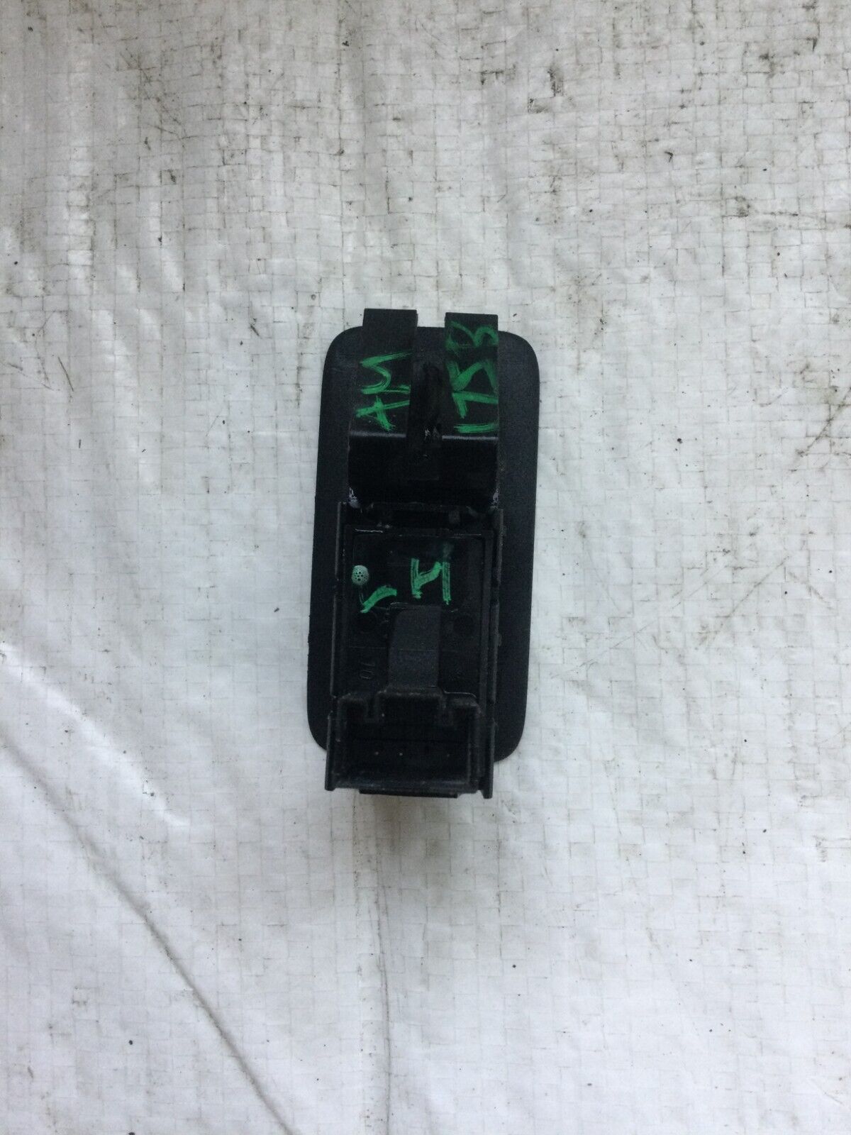 2007 Volkswagen Touareg  Rear Left Side Power Window Switch Button 7L6959851D