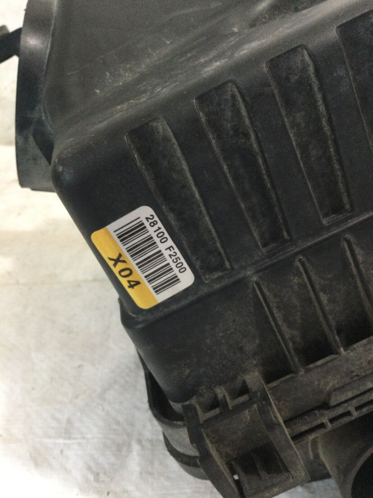 2017 Hyundai Elantra Air Cleaner Filter  Box Assembly  28100-F2500 OEM