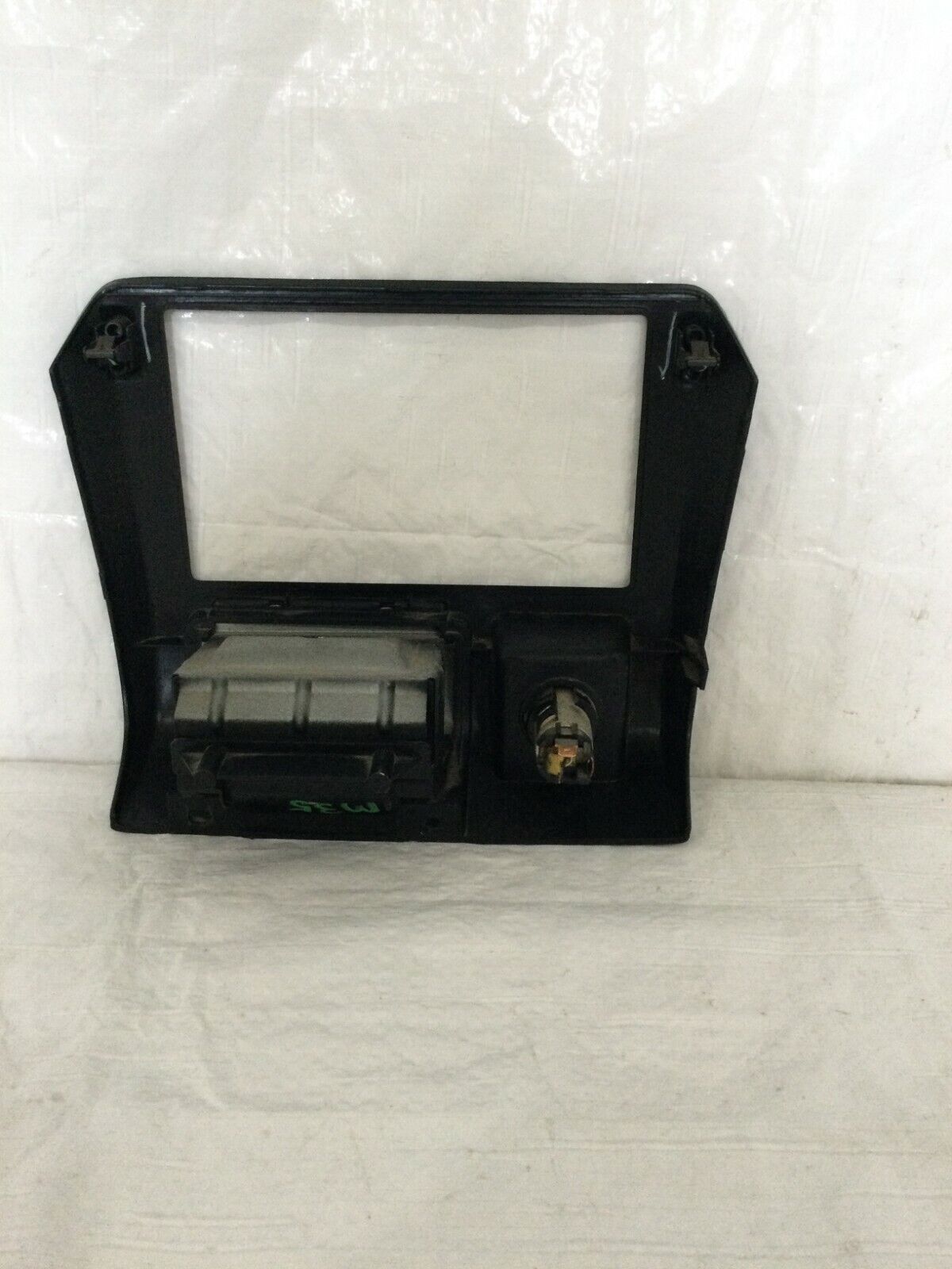 2001-2004 Nissan Xterra Dash Radio Bezel Trim 68260 45100 OEM