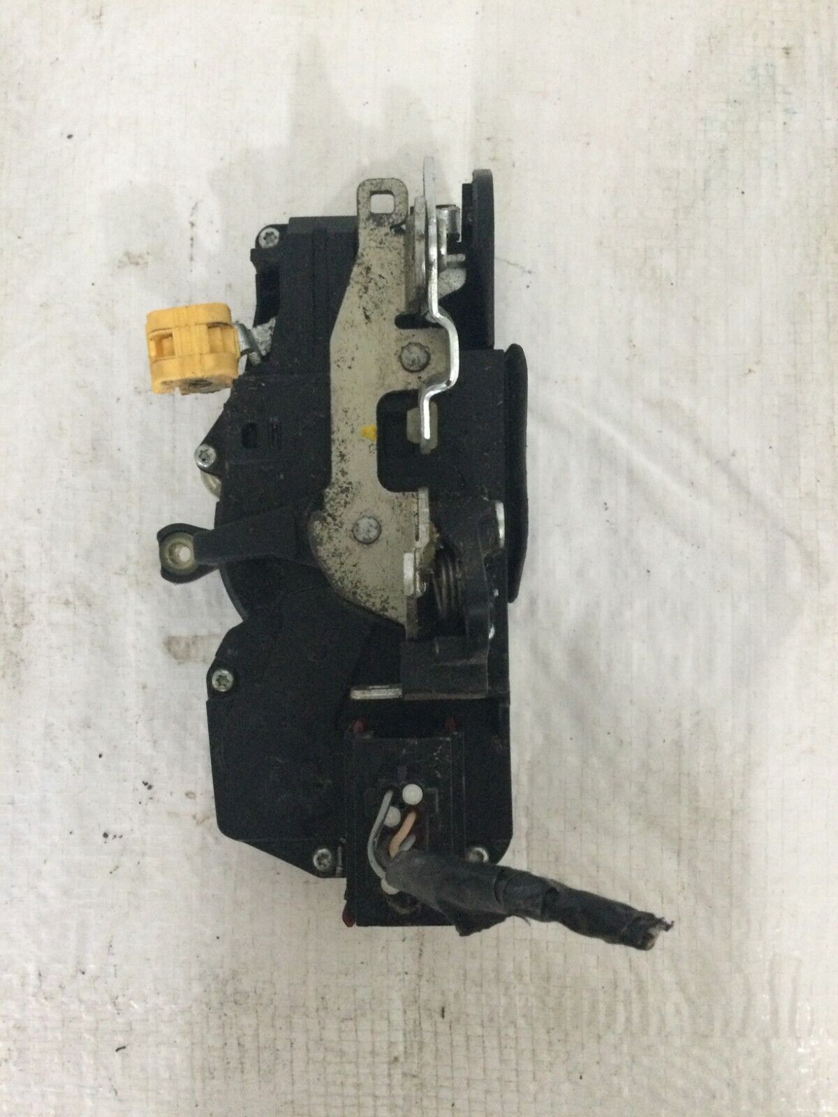 2005-2007 Hummer H2 Front Left Door Lock Latch Actuator OEM