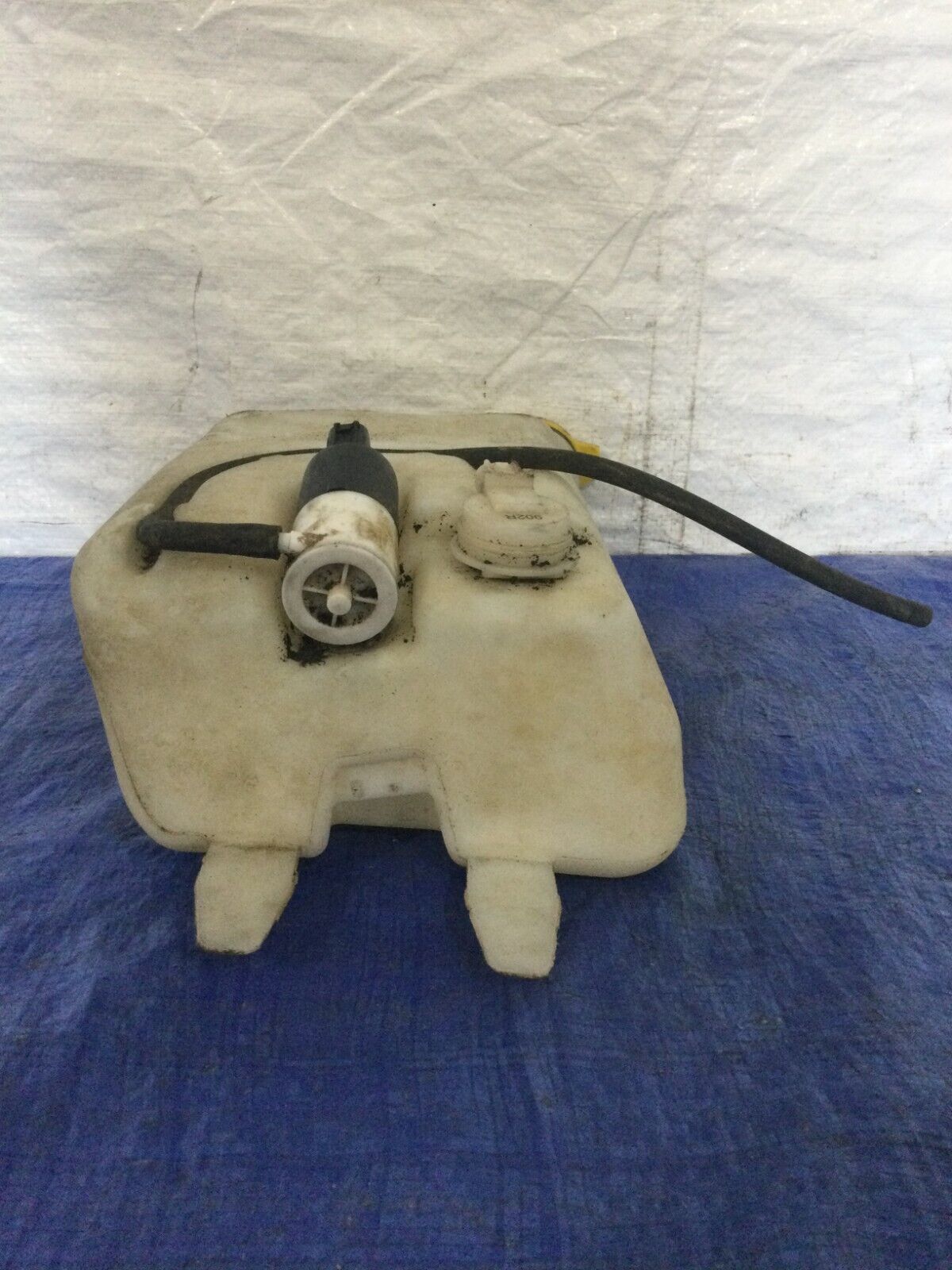 2004 Dodge Ram 1500 Windshield Washer Fluid Reservoir Tank 55077319AA OEM