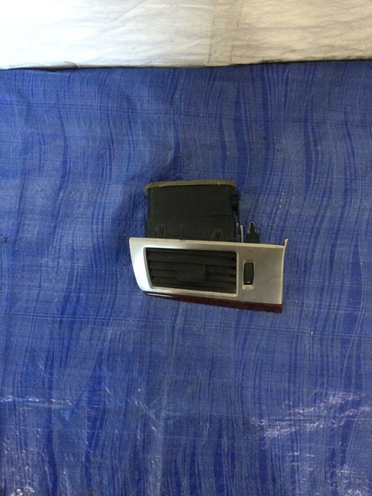 2007-2008 Escalade ESV Left Driver Side Dash Vent Woodgrain Trim 15863360 OEM