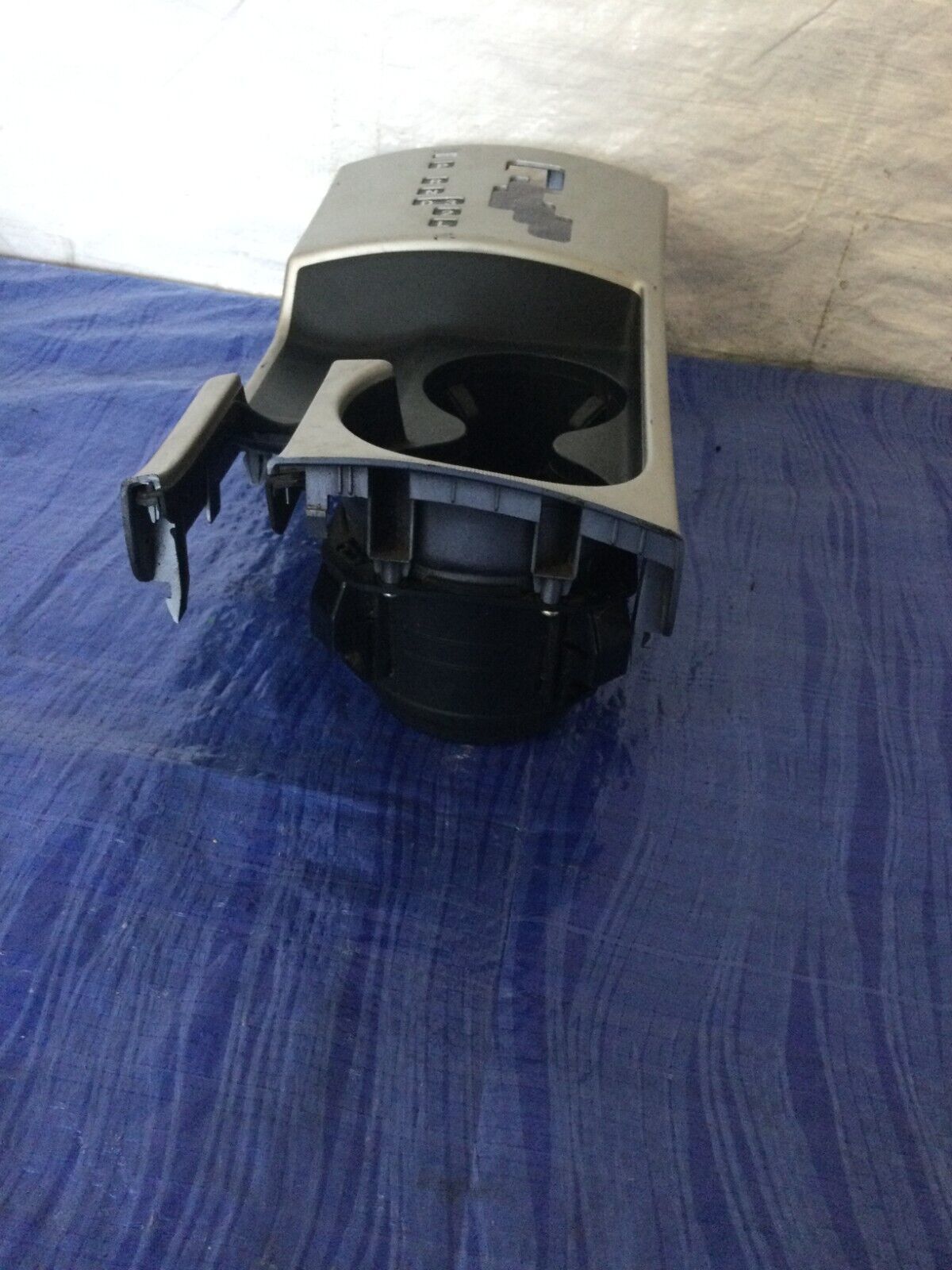 2007-2010 Hyundai Elantra Center Console Shifter Bezel W/ Cup Holder 84650-2H100