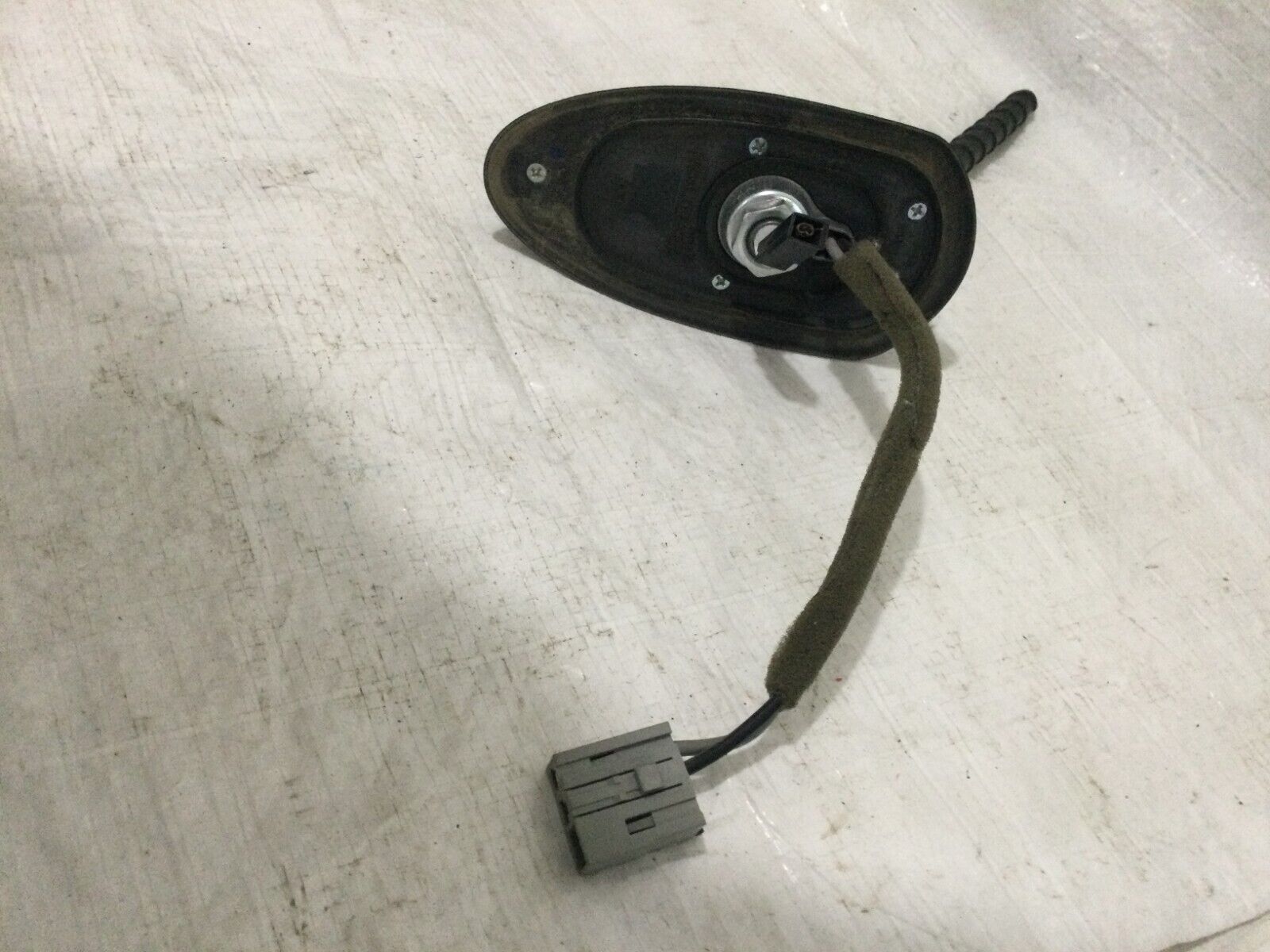 2016-2017 Kia Sorento Roof Antenna OEM