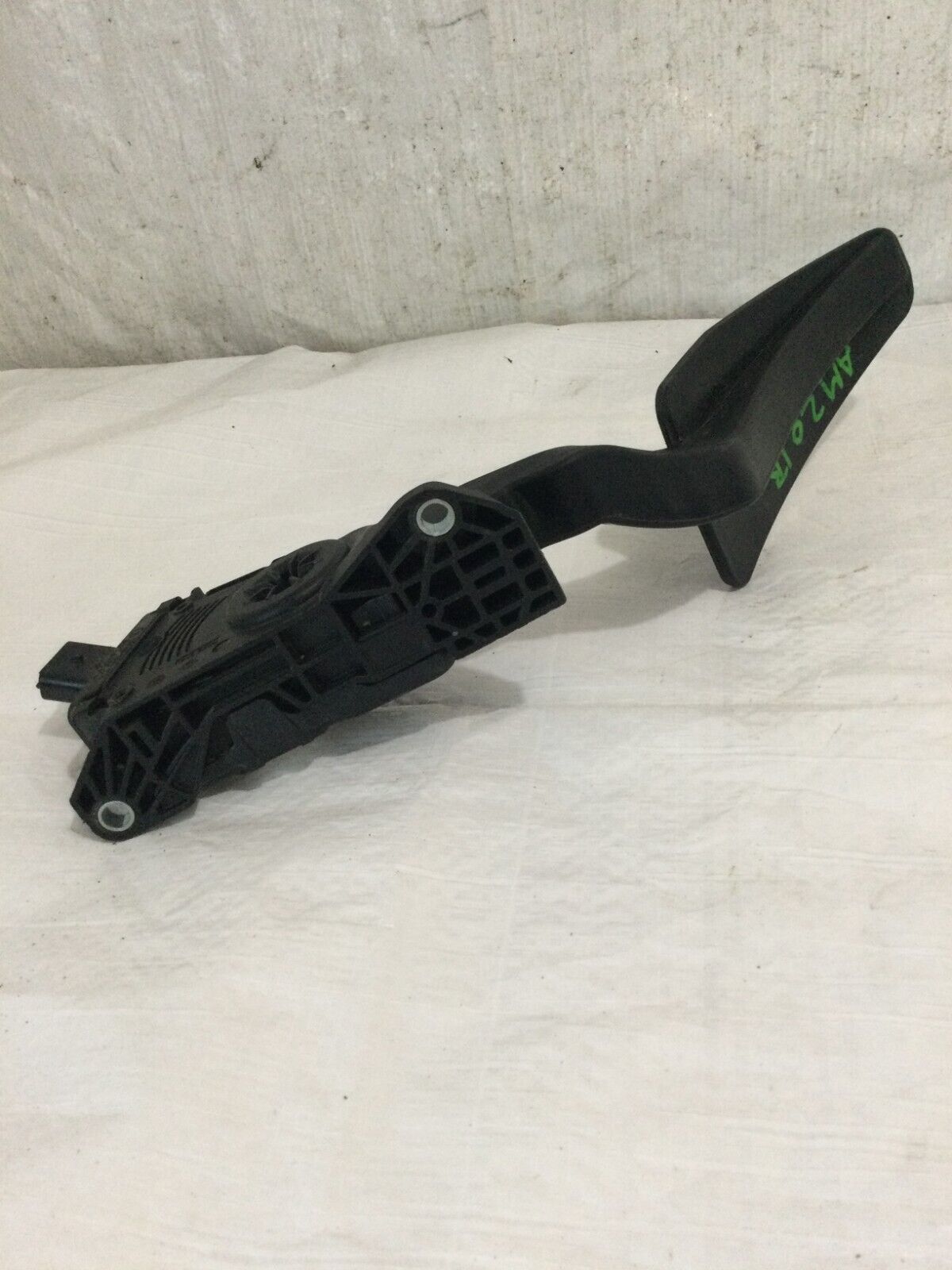 2018 Ram 3500 Accelerator Gas Pedal 68043161AD OEM
