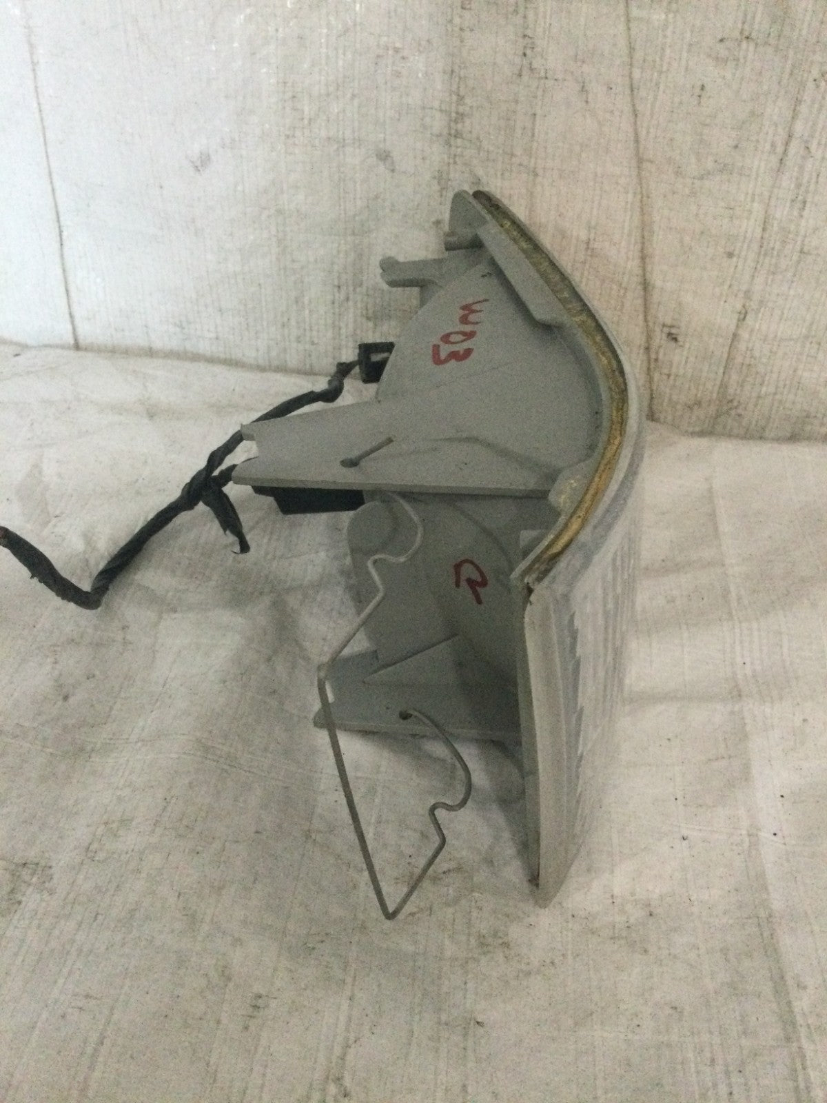 1997 Cadillac Seville Front Right Turn Signal Light OEM 16514962