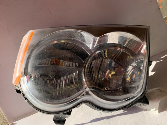 2005 2006 2007 Jeep Grand Cherokee Left Headlight Driver side Halogen 55156351AK