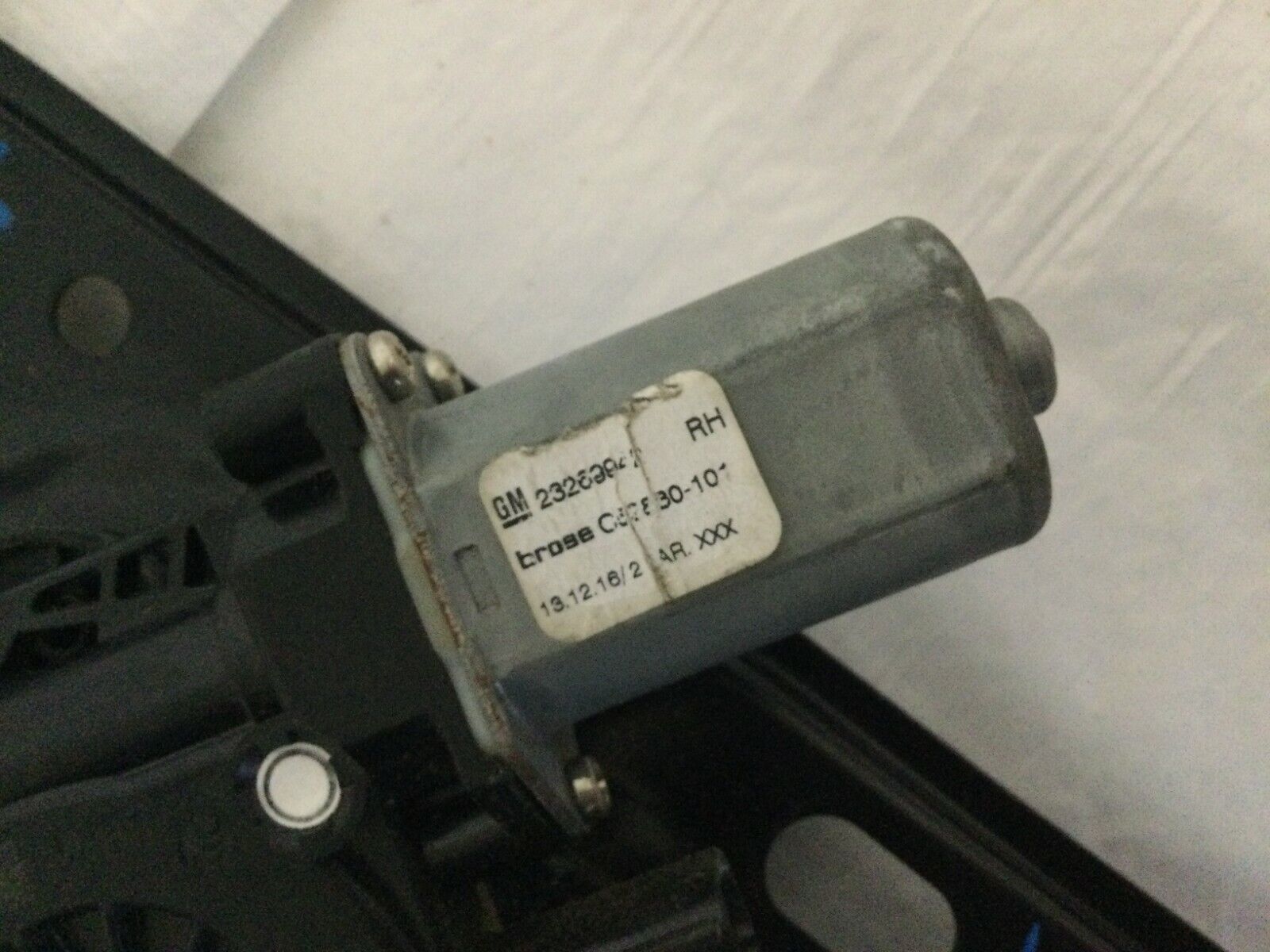 2016-2018 Chevy Cruze Rear Right Passenger Window Regulator Motor OEM 23269942