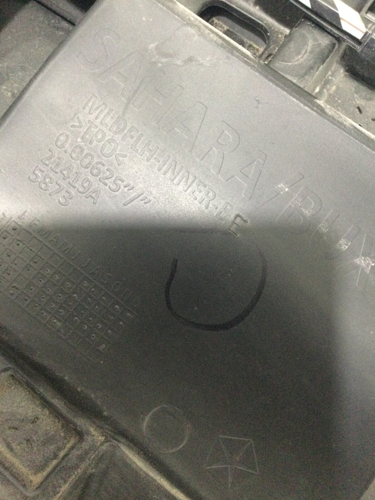 2021 Jeep Wrangler Sport SAHARA  Fender Flare Front Left OEM 2018-2023