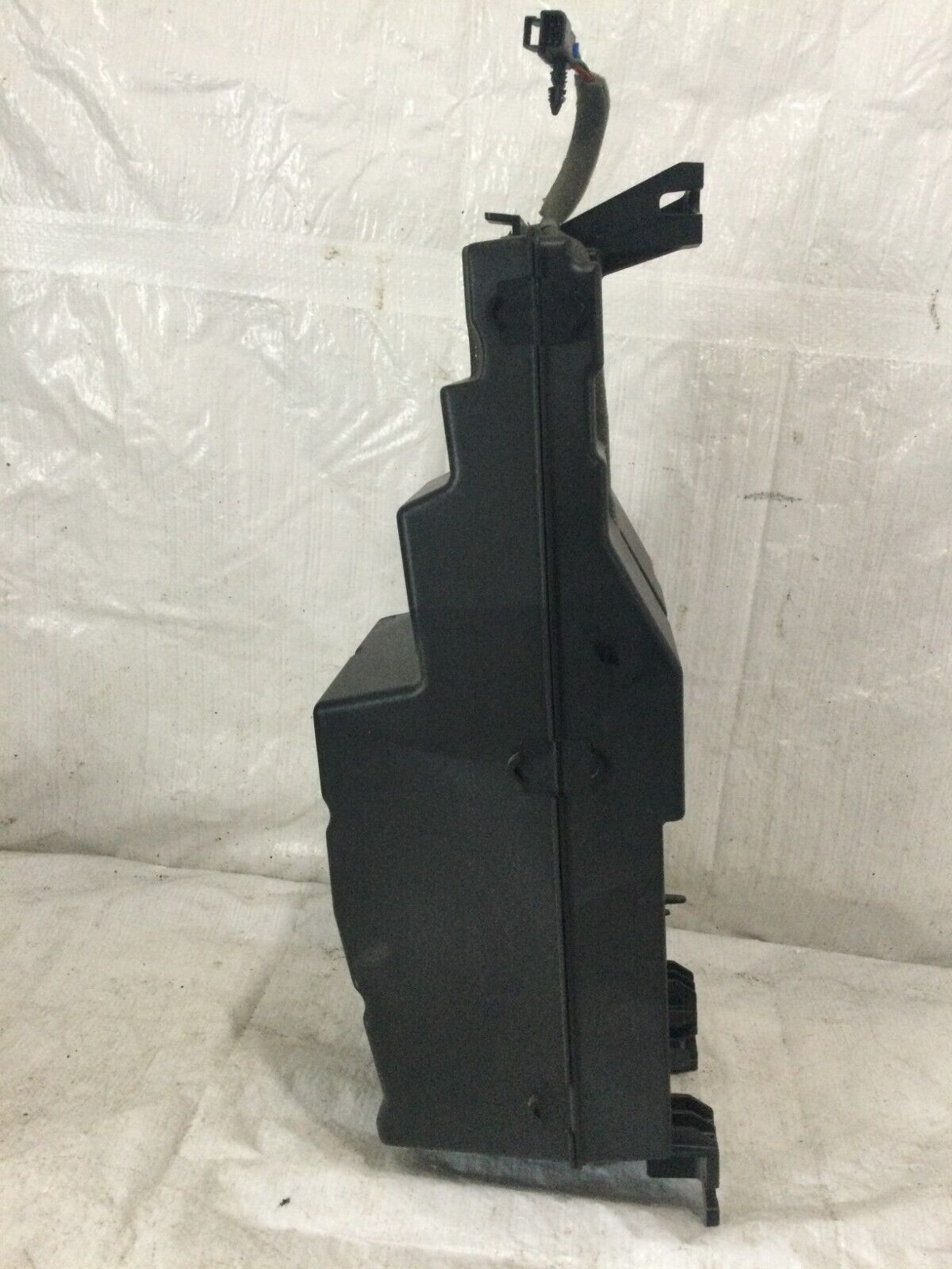 2007-2009 Cadillac Escalade Subwoofer Speaker 15902129 OEM