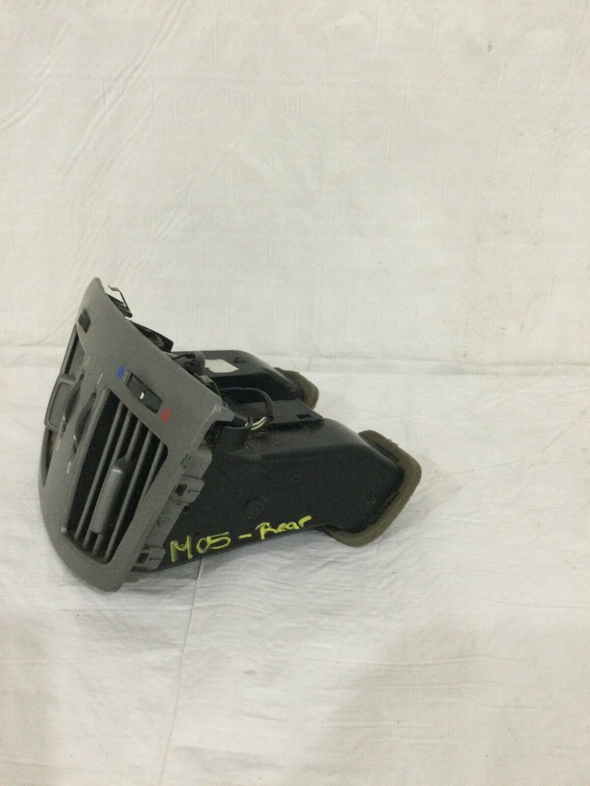 2006 BMW E65 750LI Center Console Rear Air Vent OEM 