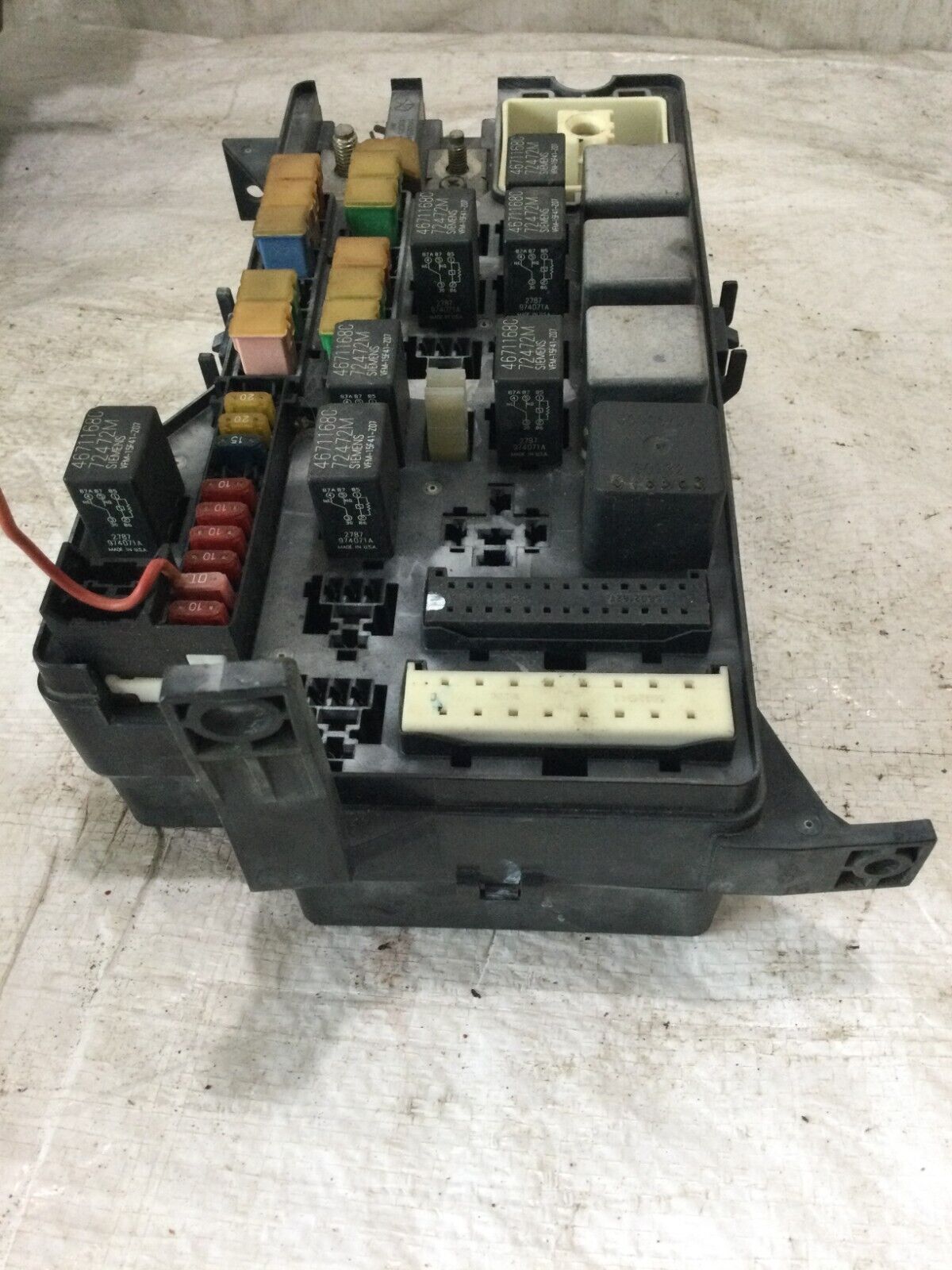 2001 Dodge Ram 1500 Engine Fuse Box 56020500AE OEM