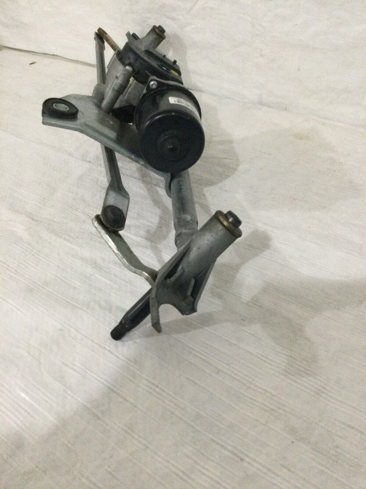 2019 Ford Taurus Front Windshield Wiper Motor W/ Linkage OEM DG1317500AB