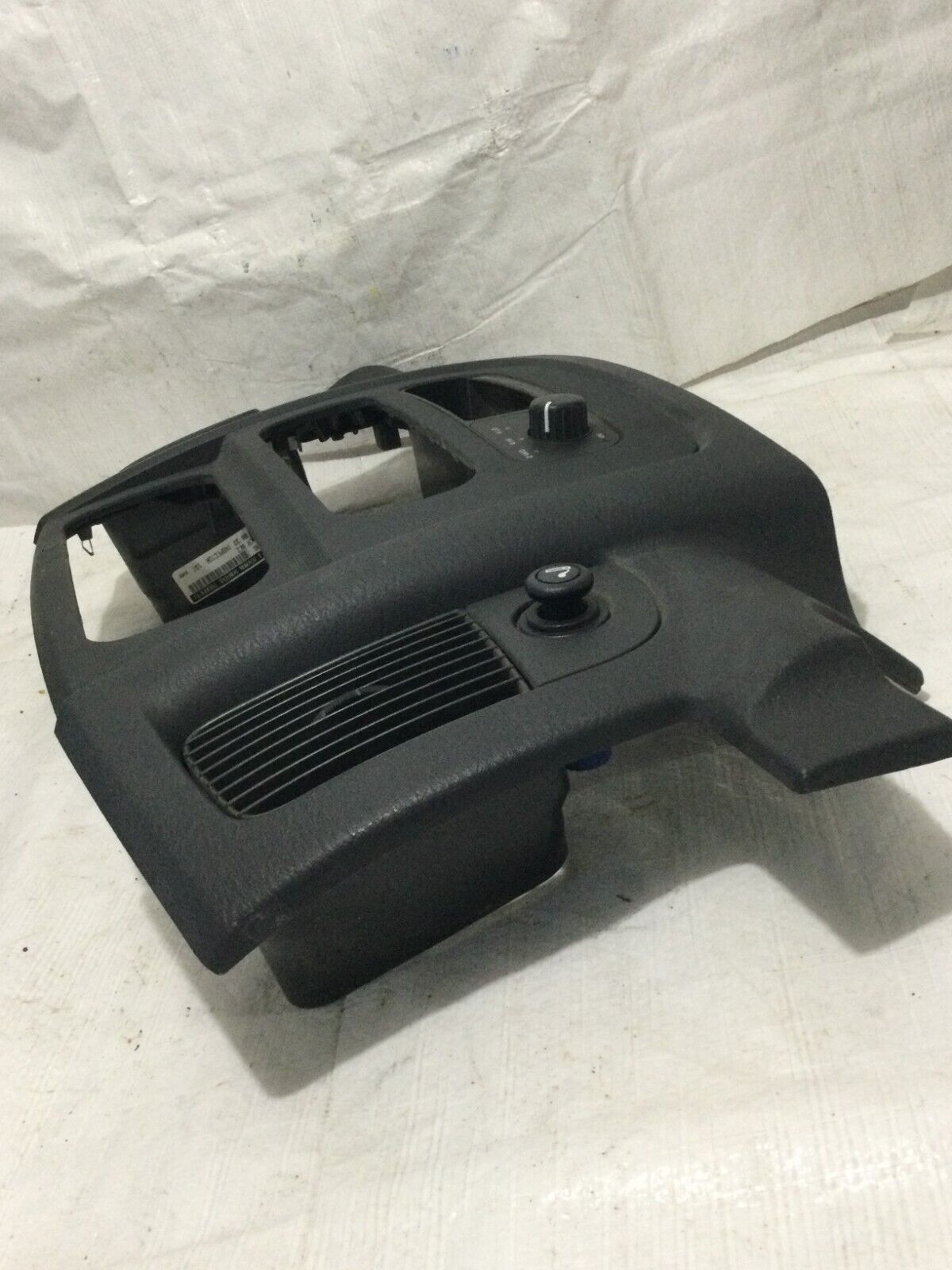 2003-2005 Dodge Ram 1500 Front Dash Radio Trim Vent Bezel OEM