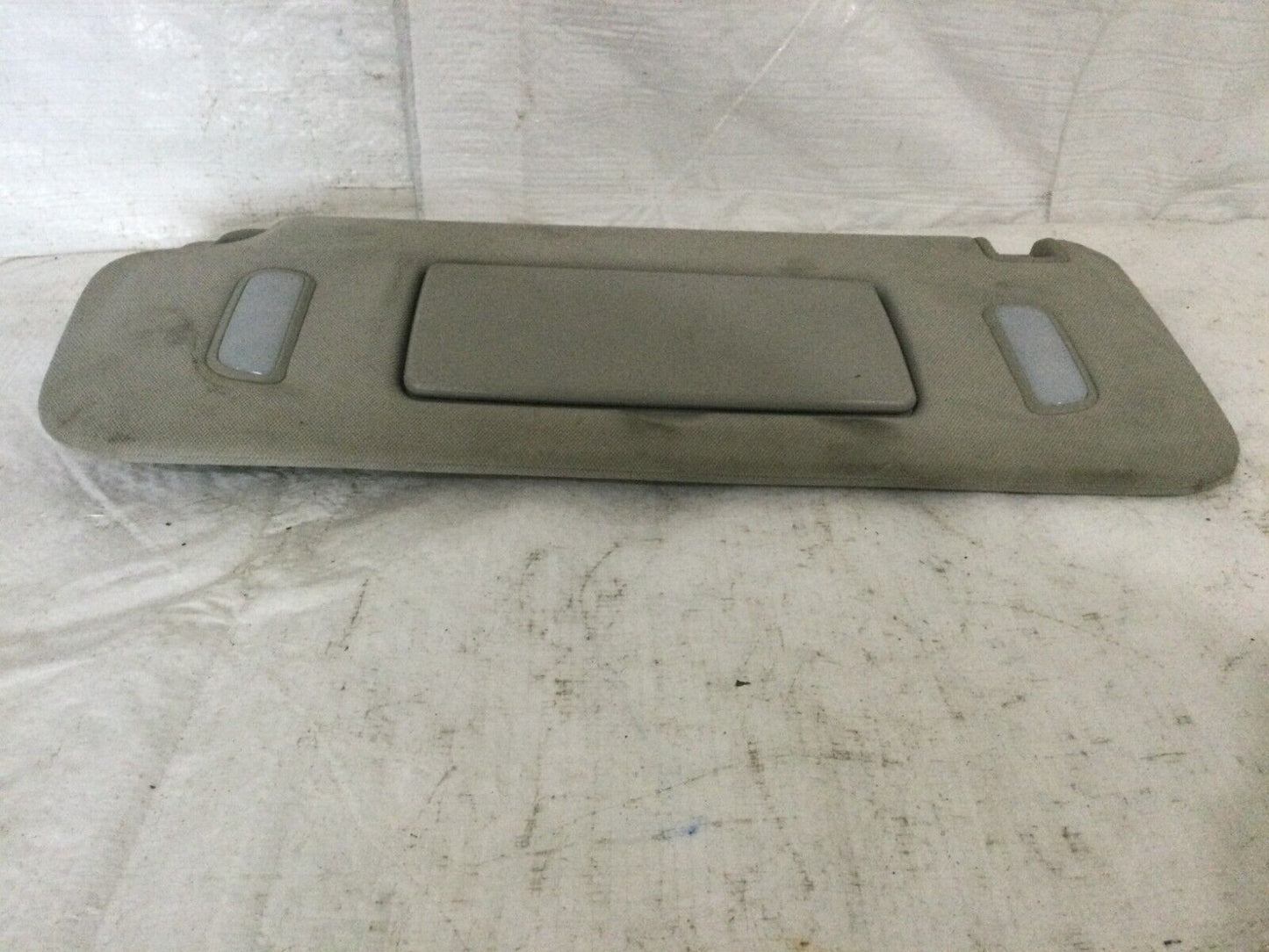 2007 GMC Yukon Illuminated Sun Visor Left Driver Side OEM LH