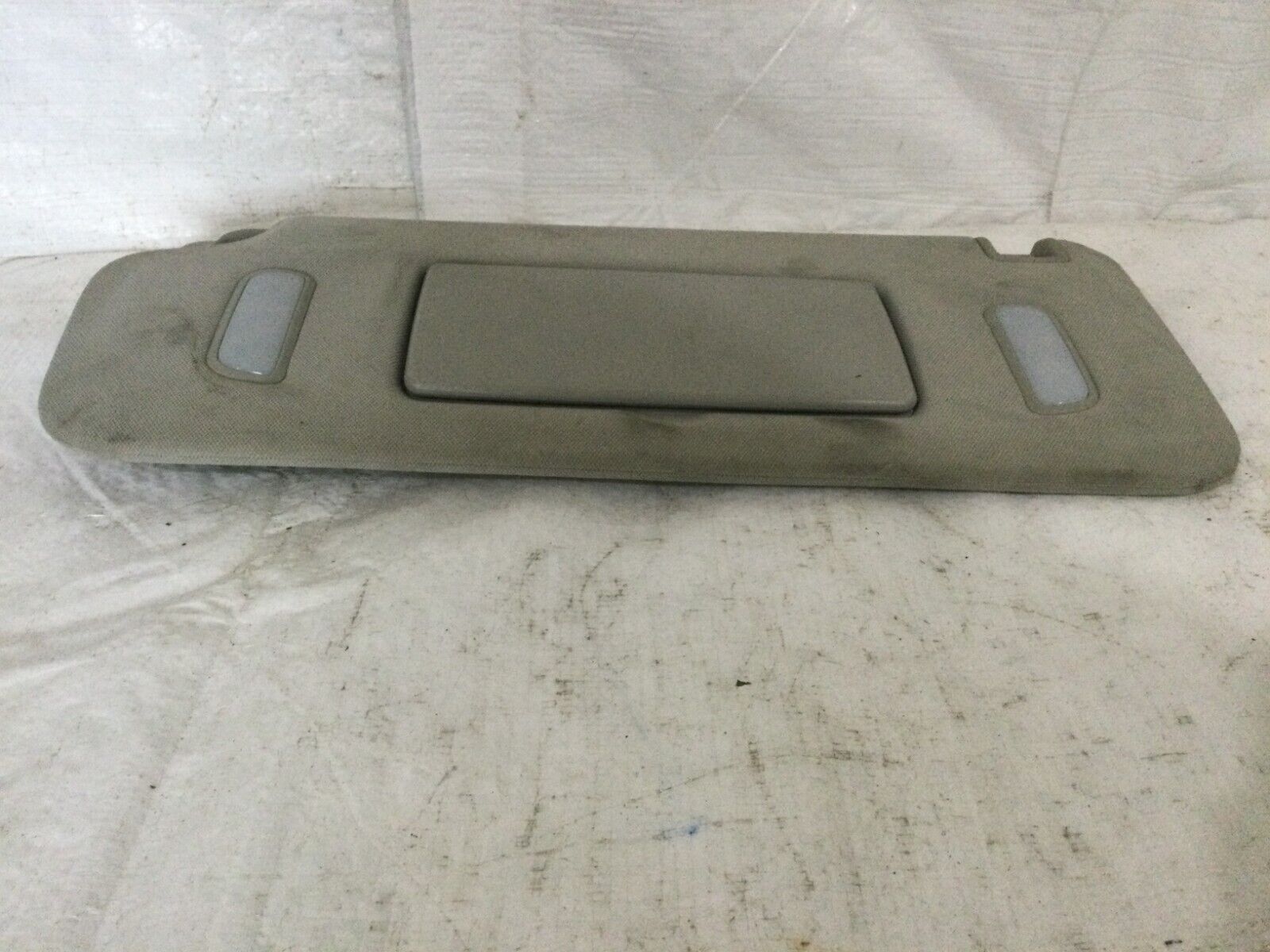 2007 GMC Yukon Illuminated Sun Visor Left Driver Side OEM LH