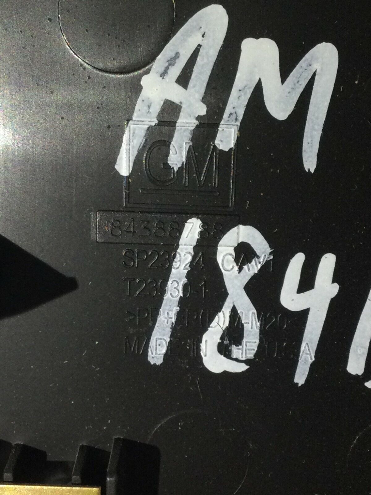 2019 GMC Sierra 1500 Speedometer Cluster Surround Trim Bezel OEM 84388788