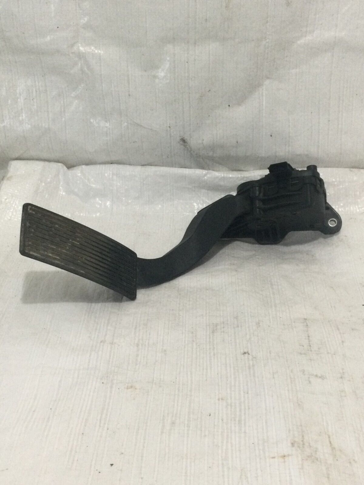 2006 GMC Sierra 2500 Accelerator Gas Pedal OEM 15233970