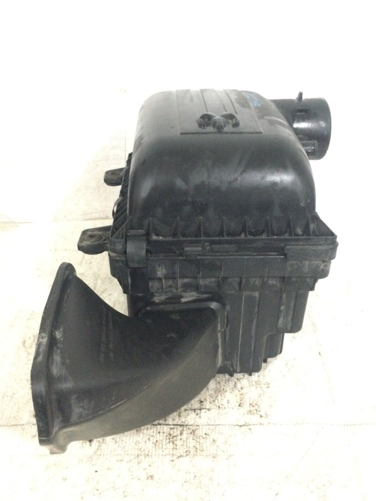 2017 Ram 1500 Air Cleaner Filter Box Assembly OEM 5.7L