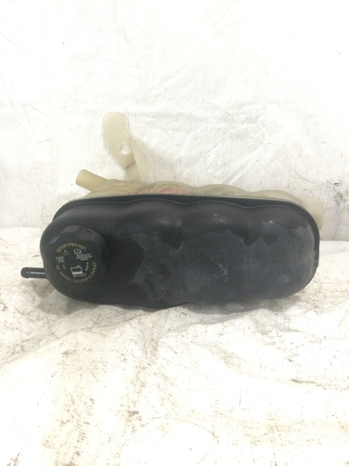 2007 Cadillac Escalade ESV Washer Fluid Reservoir Bottle OEM
