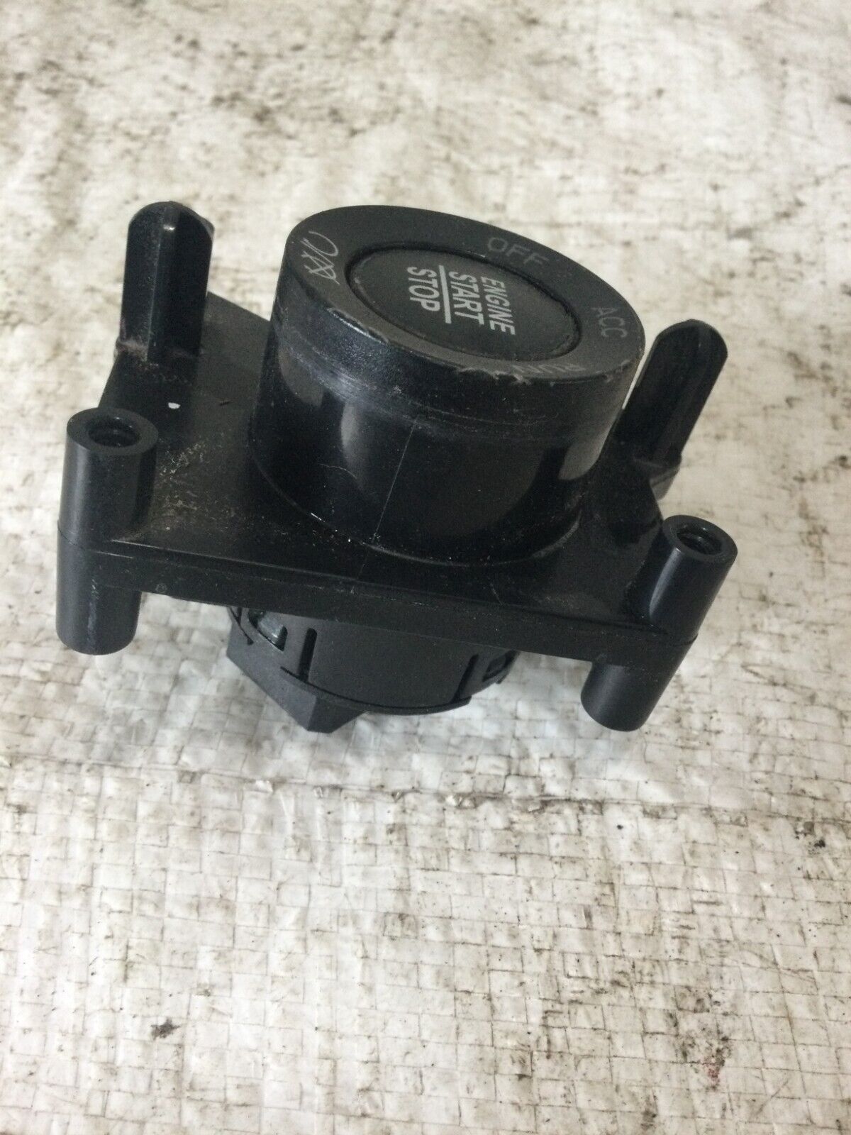 2017 Dodge Ram 1500 Conventional Ignition Fobik OEM