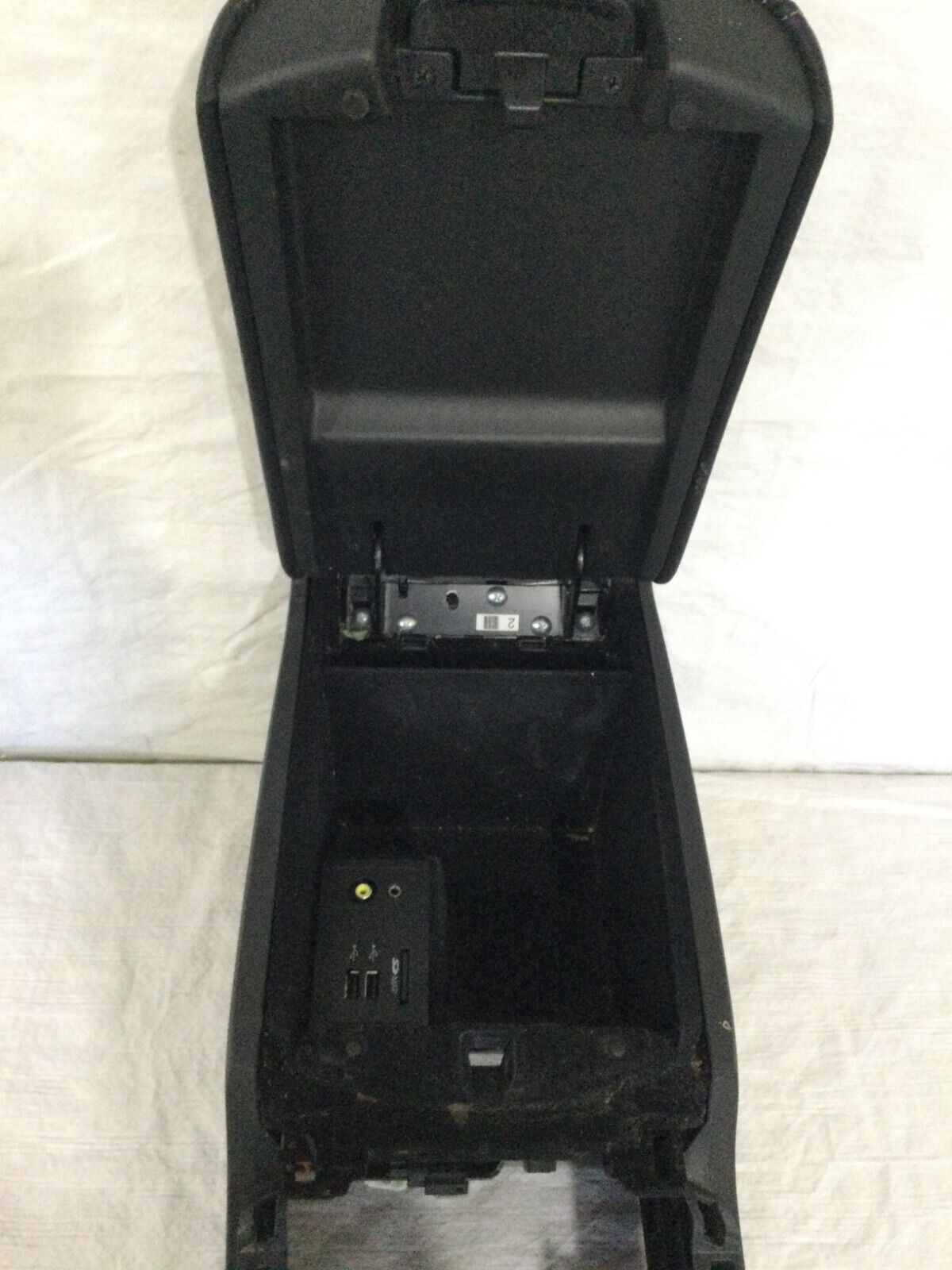 2017 Infiniti Q50S Leather Center Console Armrest Assembly OEM