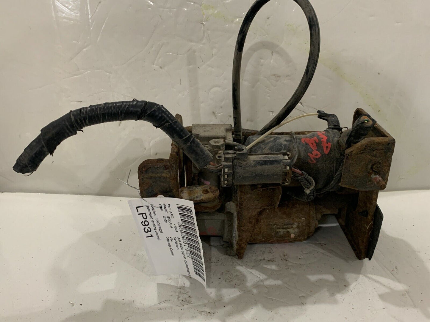 2002-2006 Cadillac Escalade Air Ride Suspension Compressor OEM