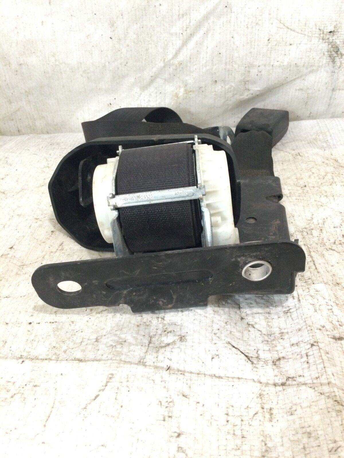 2017 Dodge Ram 1500 Rear Left Center Seat Belt OEM