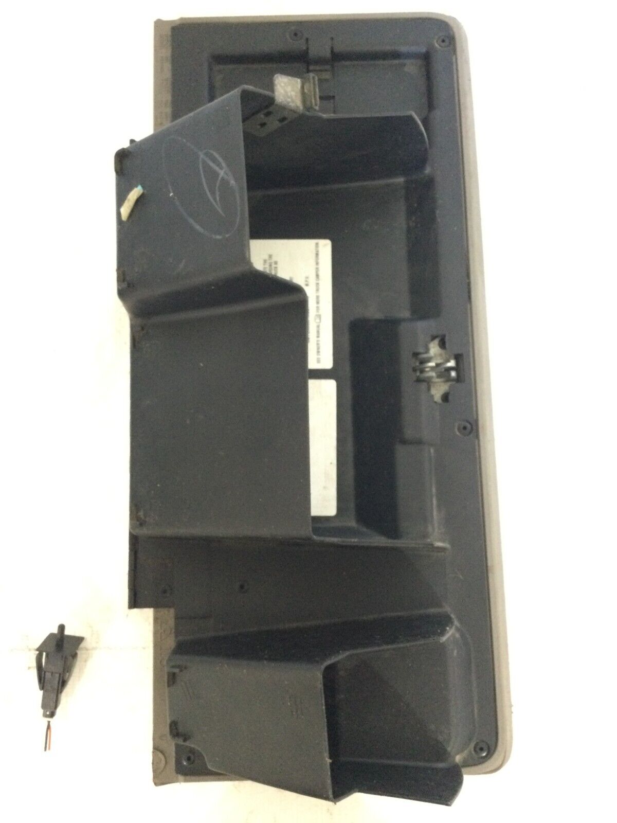 2003-2006 Cadillac Escalade EXT Glove Box W/ Light OEM