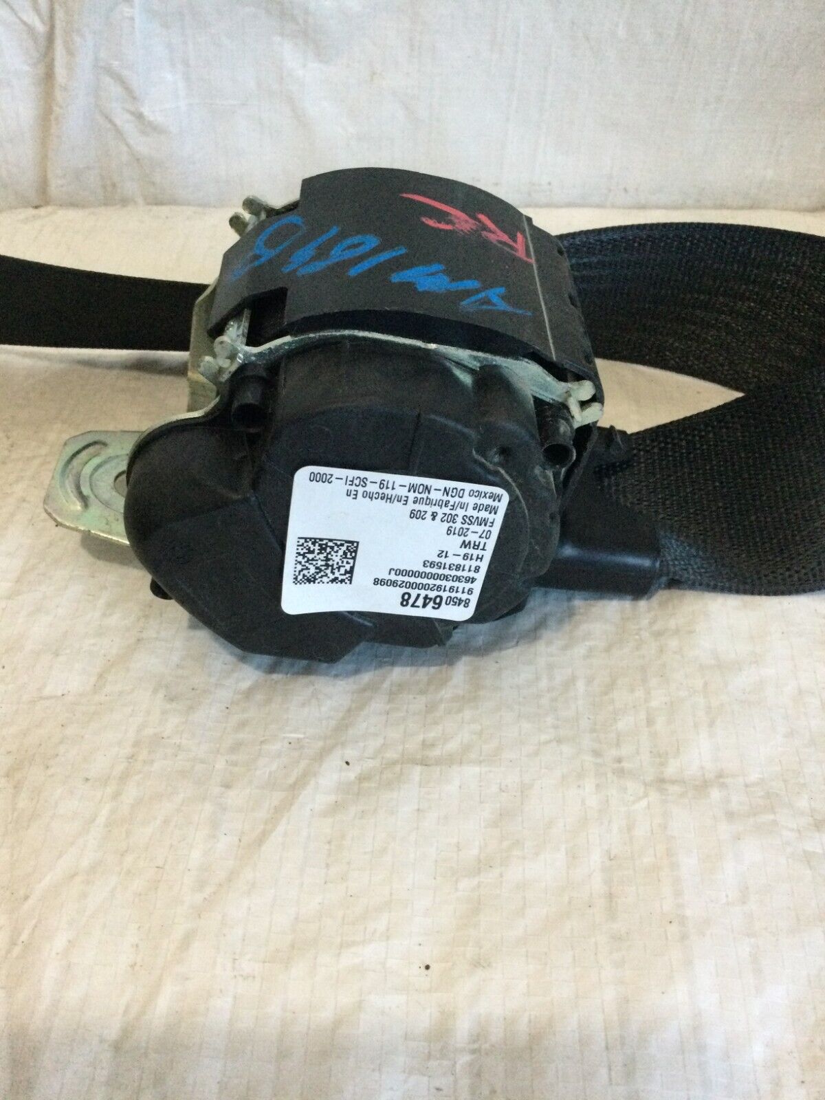 2019-2022 GMC Sierra 1500 Rear Center Seat Belt & Retractor 84506478 OEM