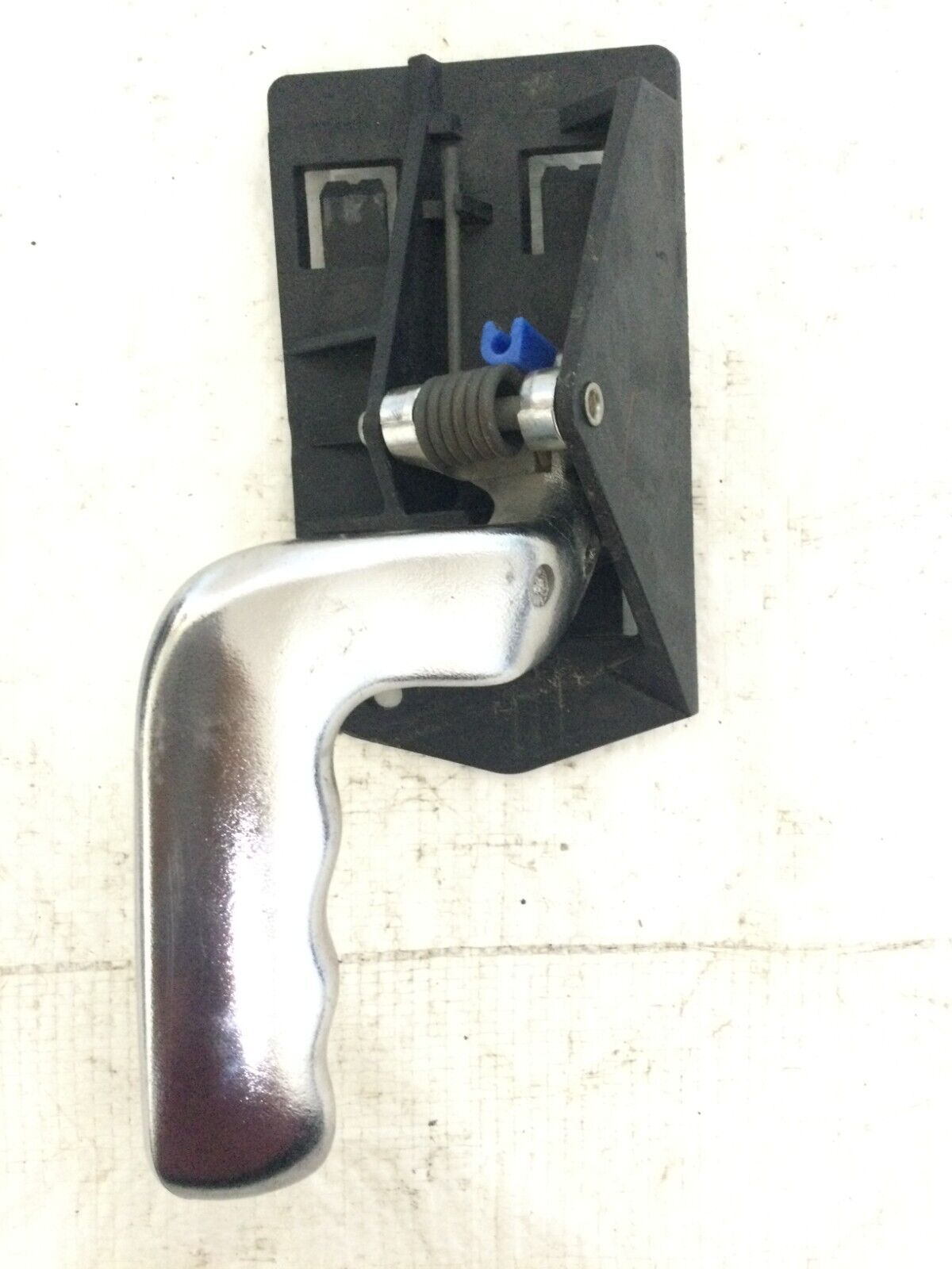 2003-2006 Cadillac Escalade EXT Right Rear Interior Chrome Door Handle OEM