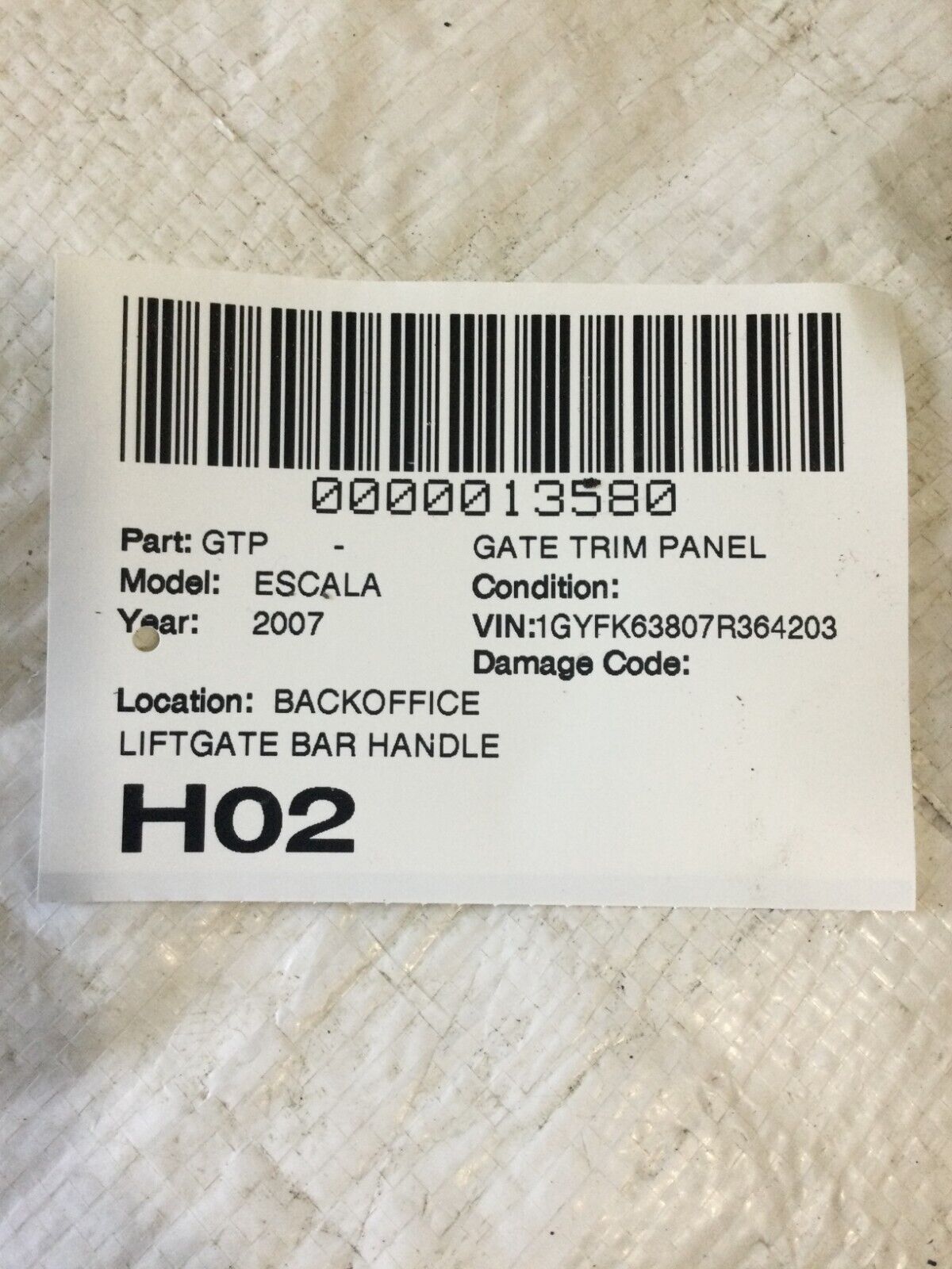 2007 Cadillac Escalade Lift Gate Bar Handle Gate Trim Panel  15842440 OEM