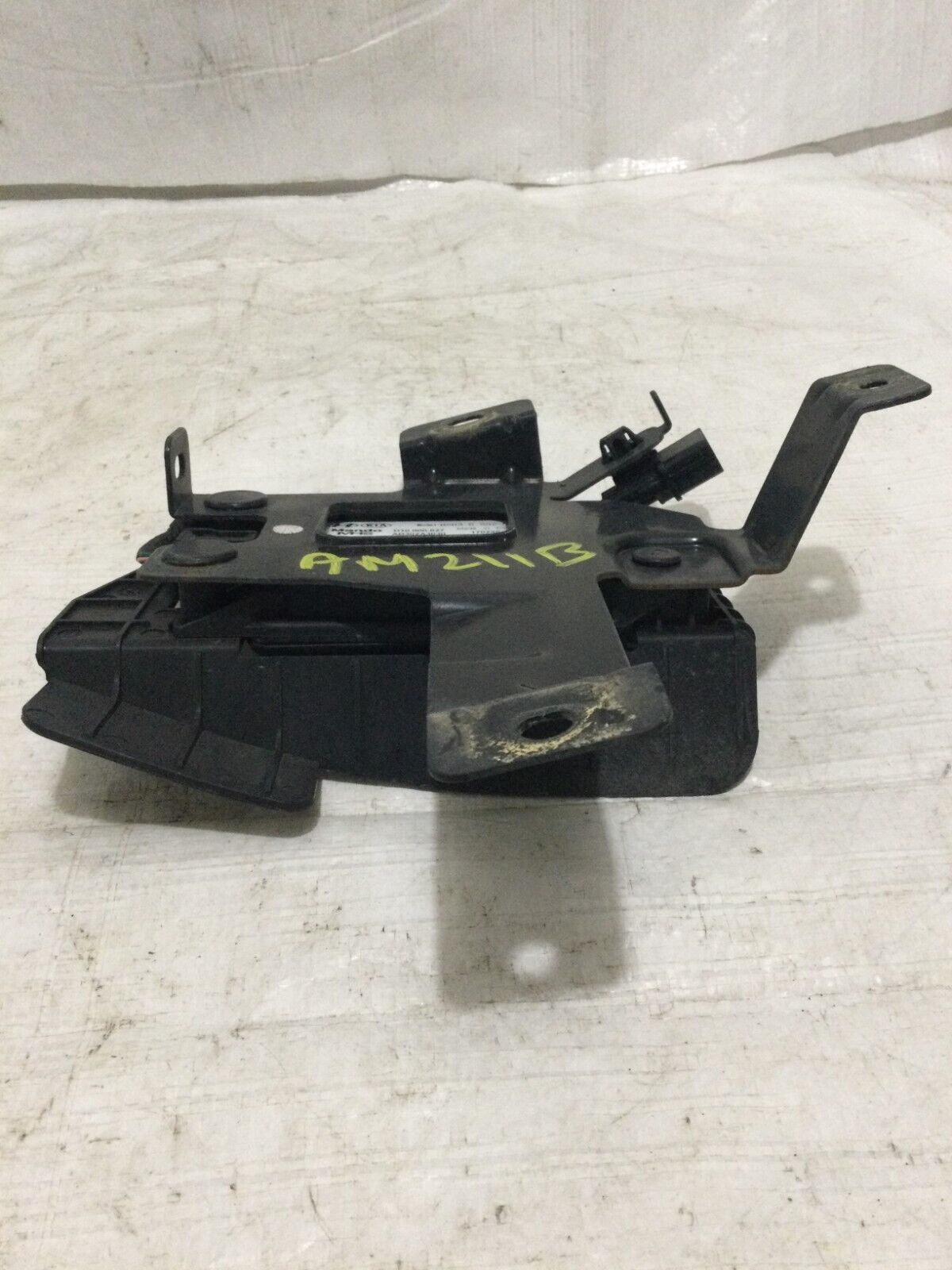 2017-2018 Hyundai Elantra Right RH Side Blind Spot Lane Sensor 95821 F2200 OEM