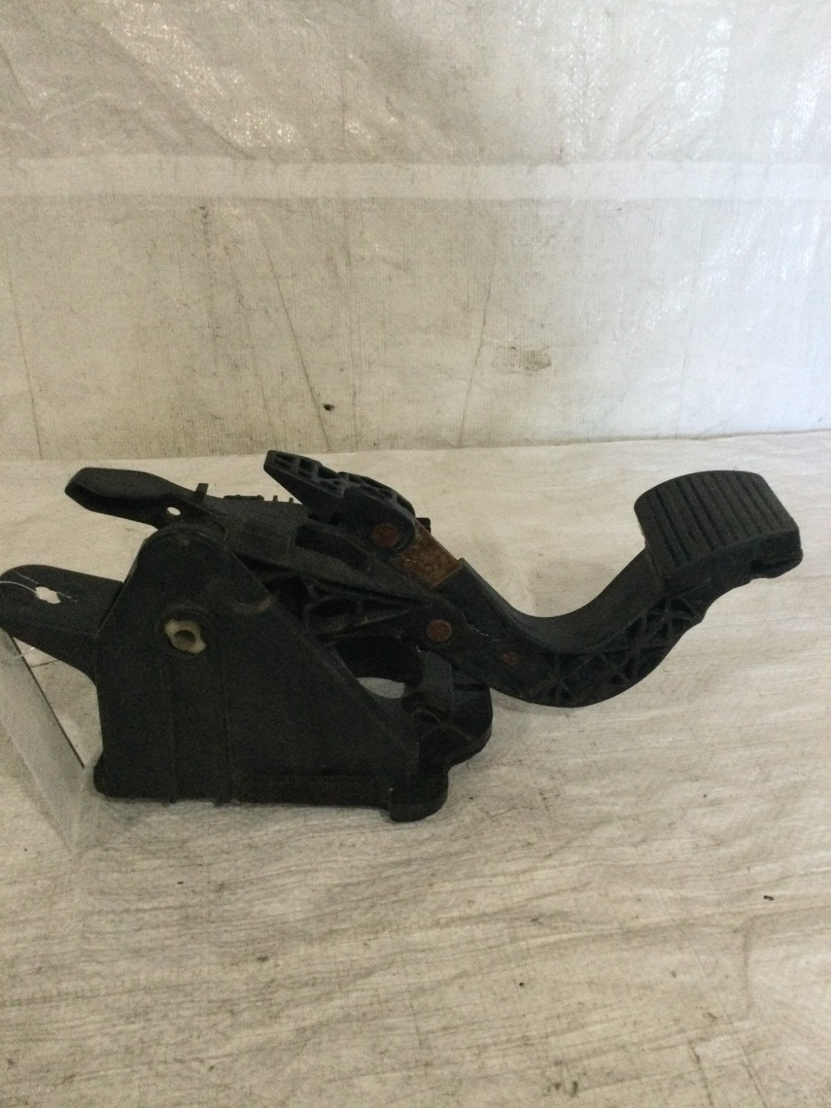 2019 Jeep Compass Brake Pedal Assembly OEM 68319939AA